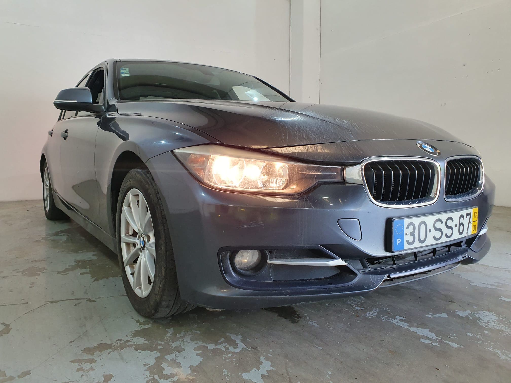 BMW 320D · Ano 2013 — imagem 13
