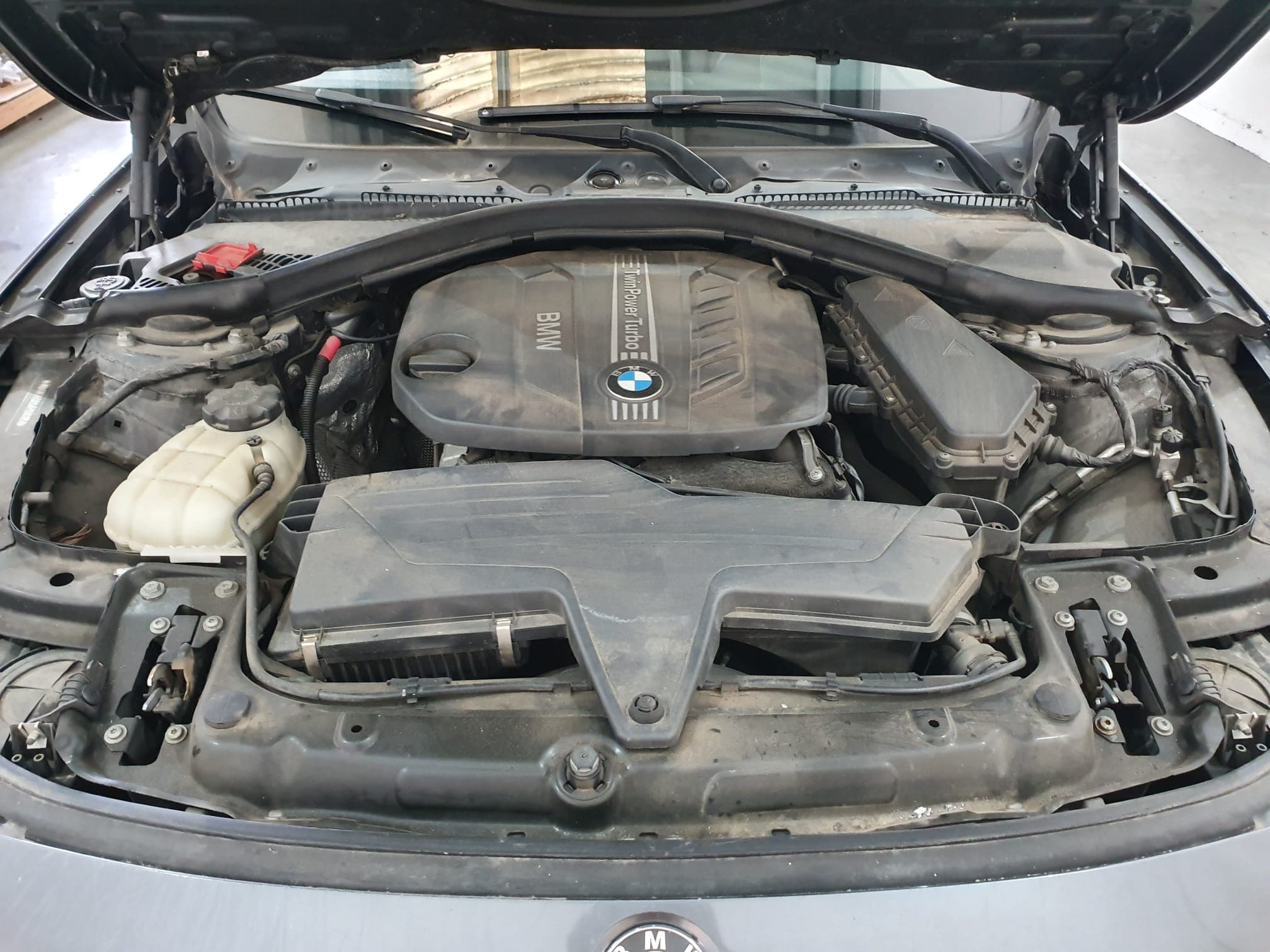 BMW 320D · Ano 2013 — imagem 16