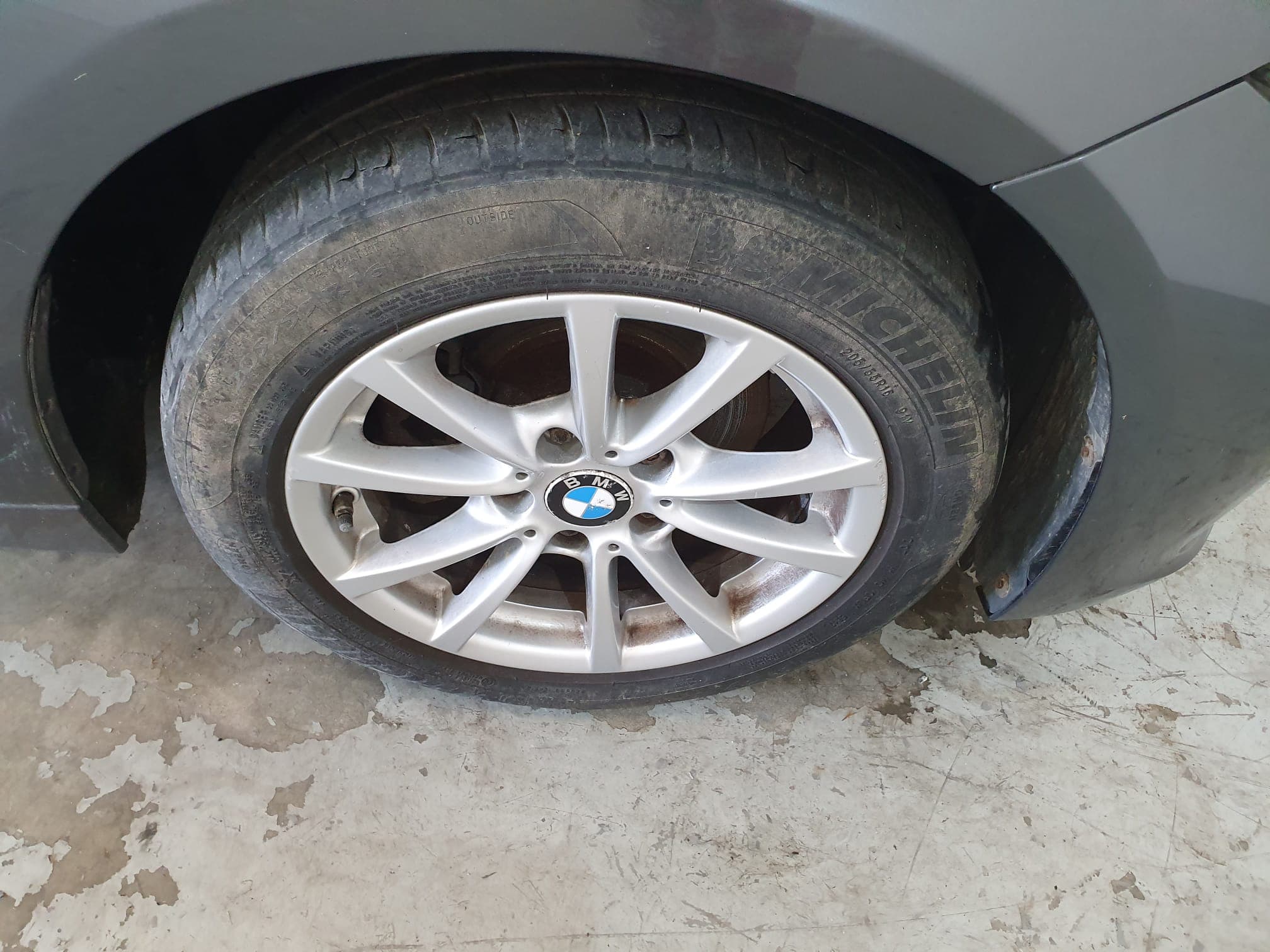 BMW 320D · Ano 2013 — imagem 17