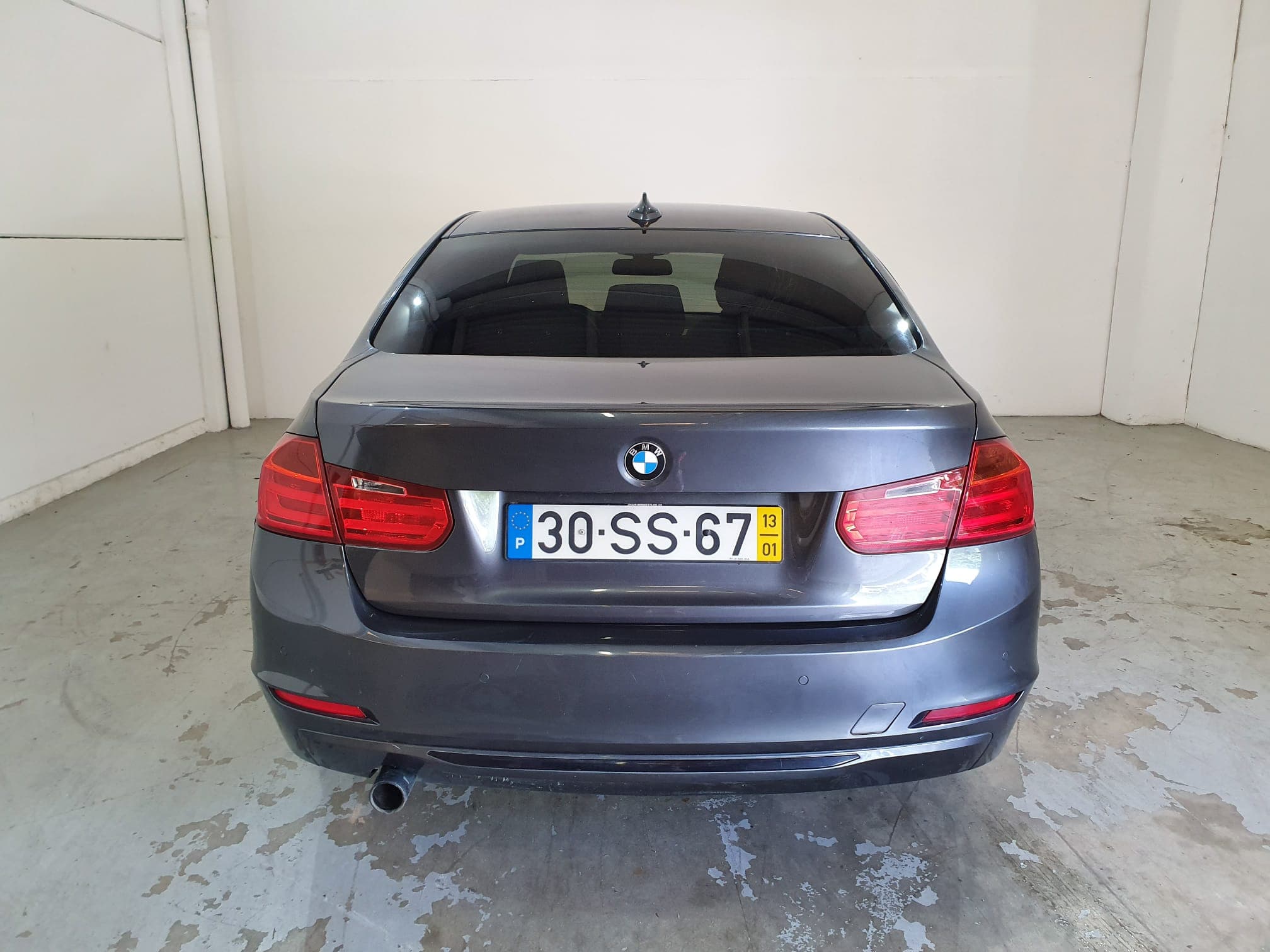 BMW 320D · Ano 2013 — imagem 10