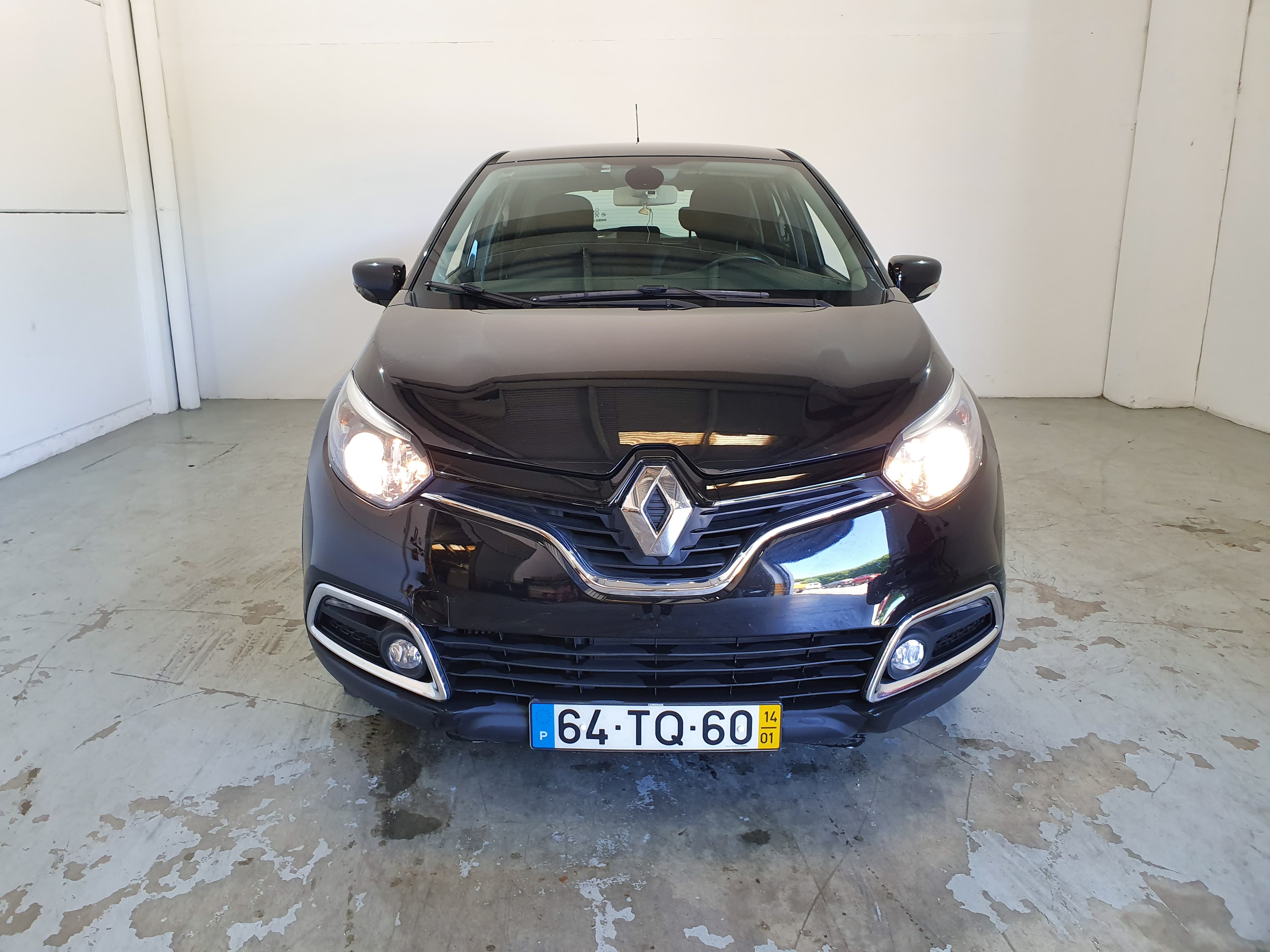 Renault Captur 1.5 DCI · Ano 2014 — imagen 2