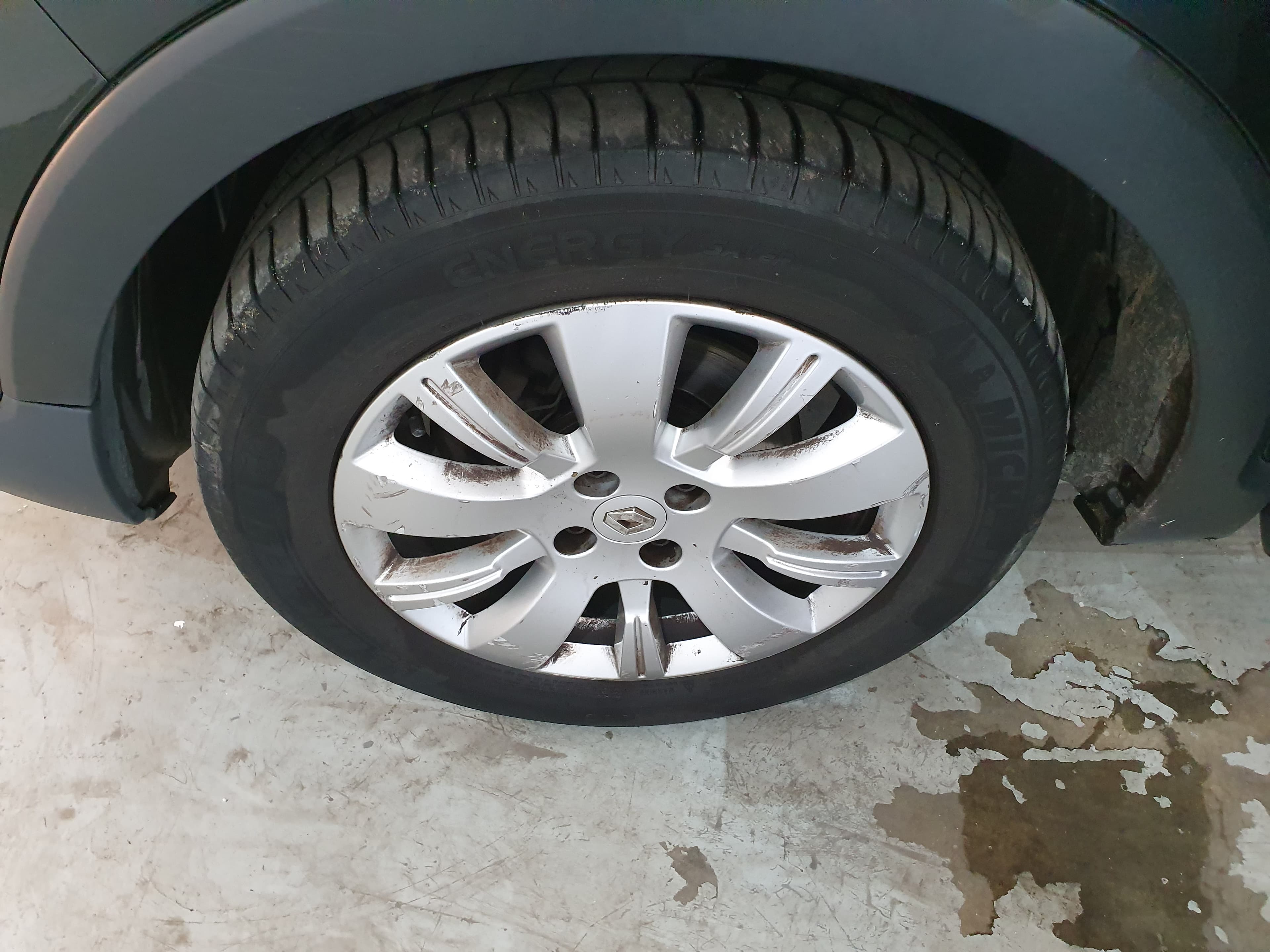 Renault Captur 1.5 DCI · Ano 2014 — imagen 16