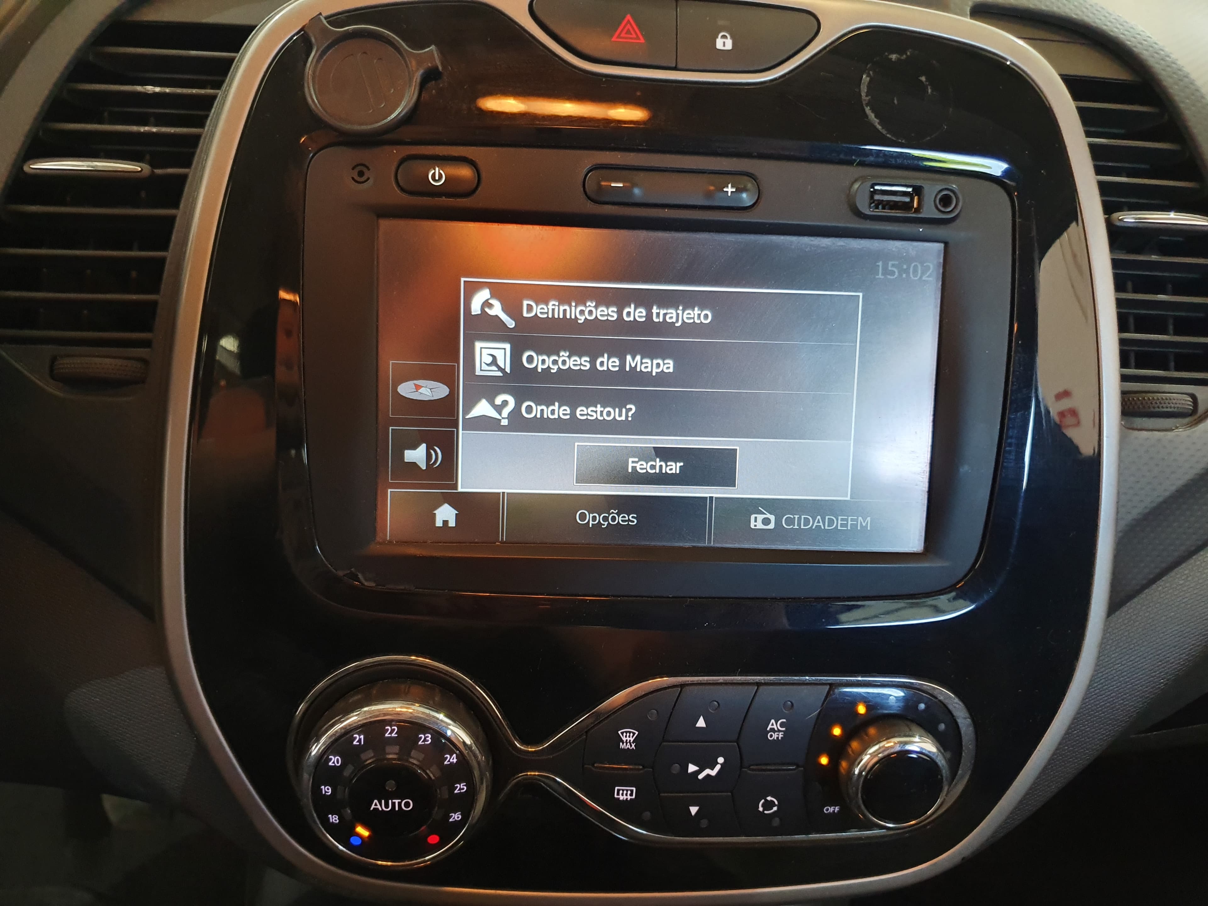 Renault Captur 1.5 DCI · Ano 2014 — imagen 34