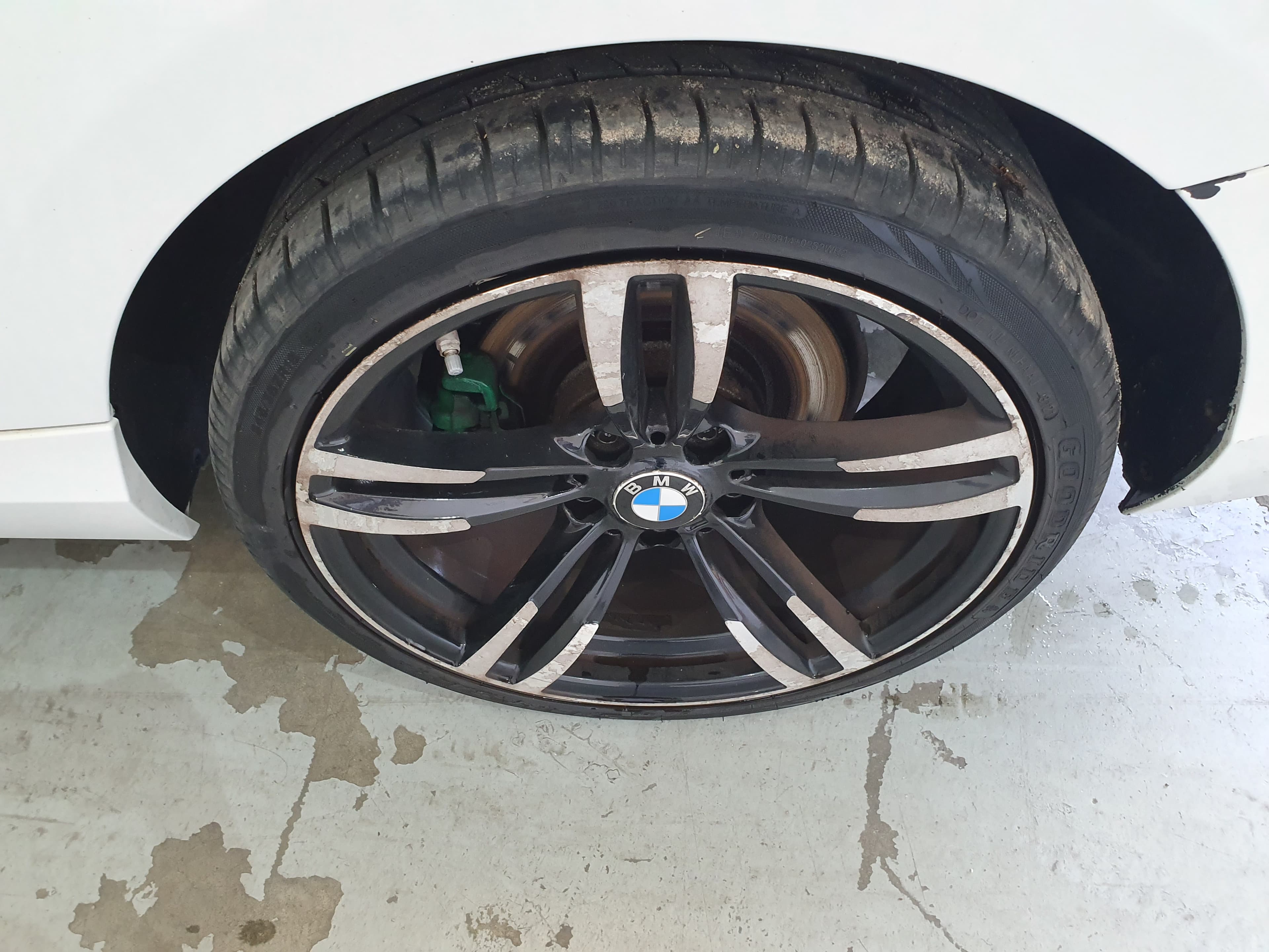 BMW 220D Coupé · Ano 2014 — imagem 17