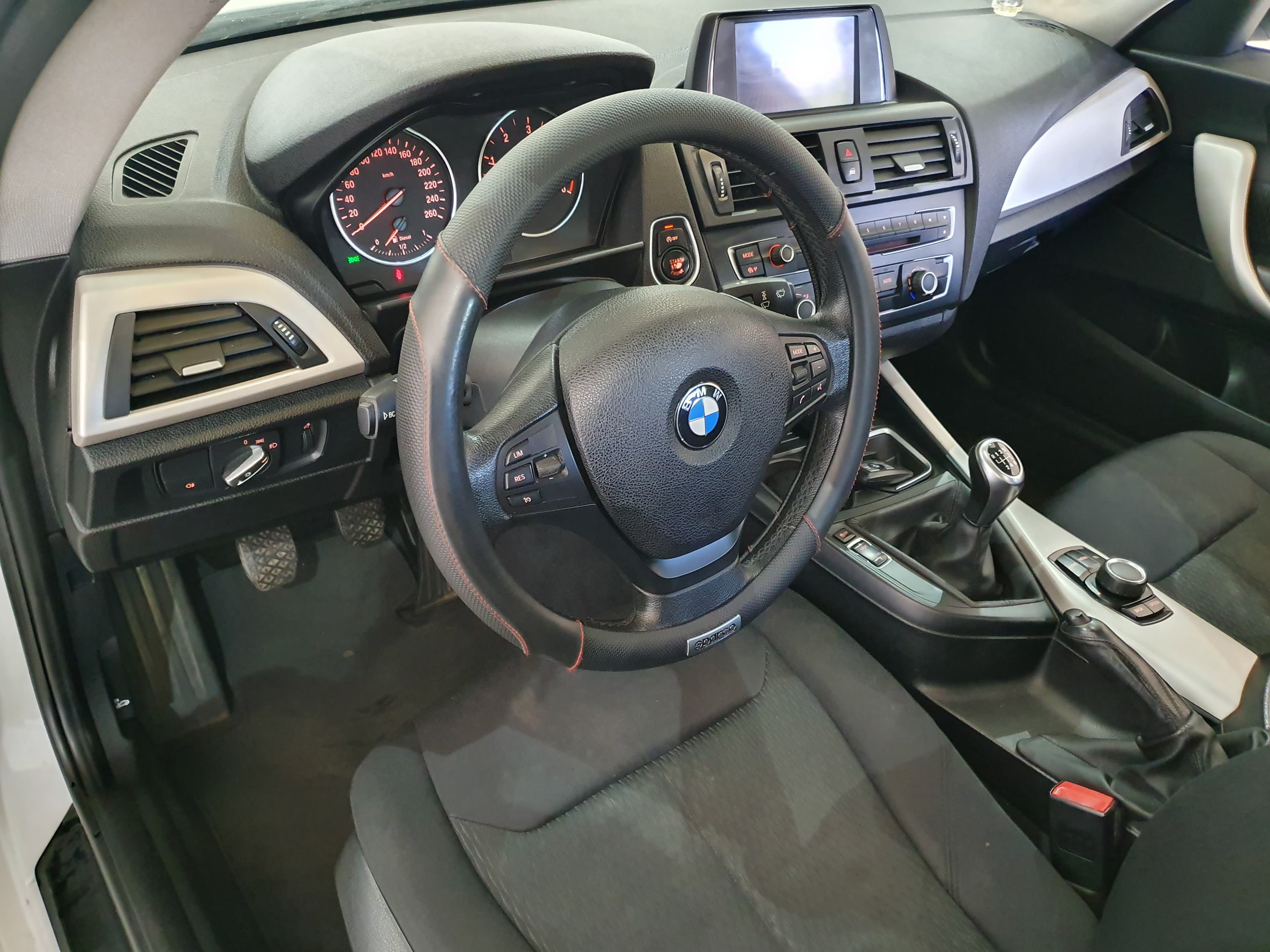 BMW 220D Coupé · Ano 2014 — imagem 27