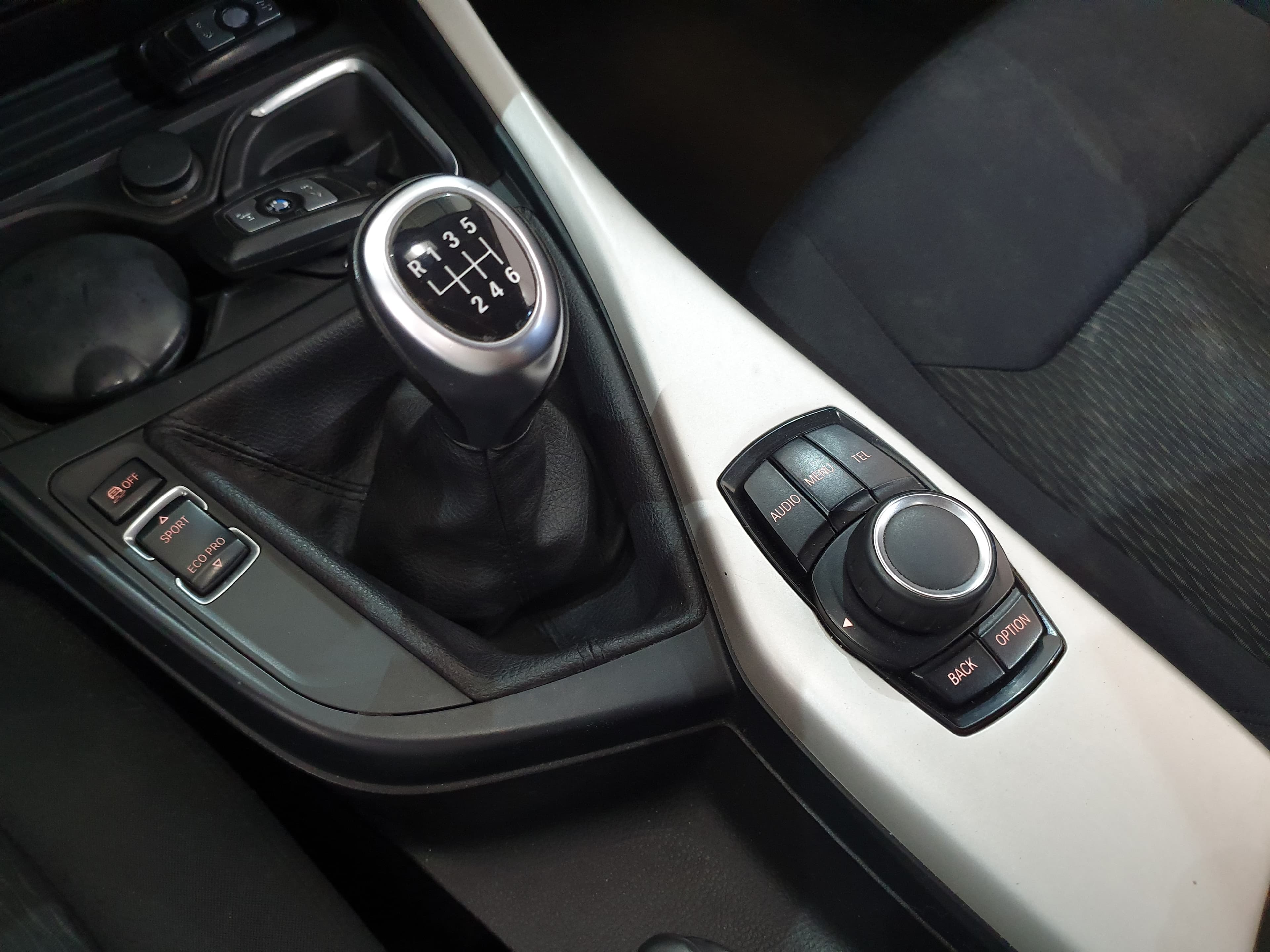 BMW 220D Coupé · Ano 2014 — imagem 31