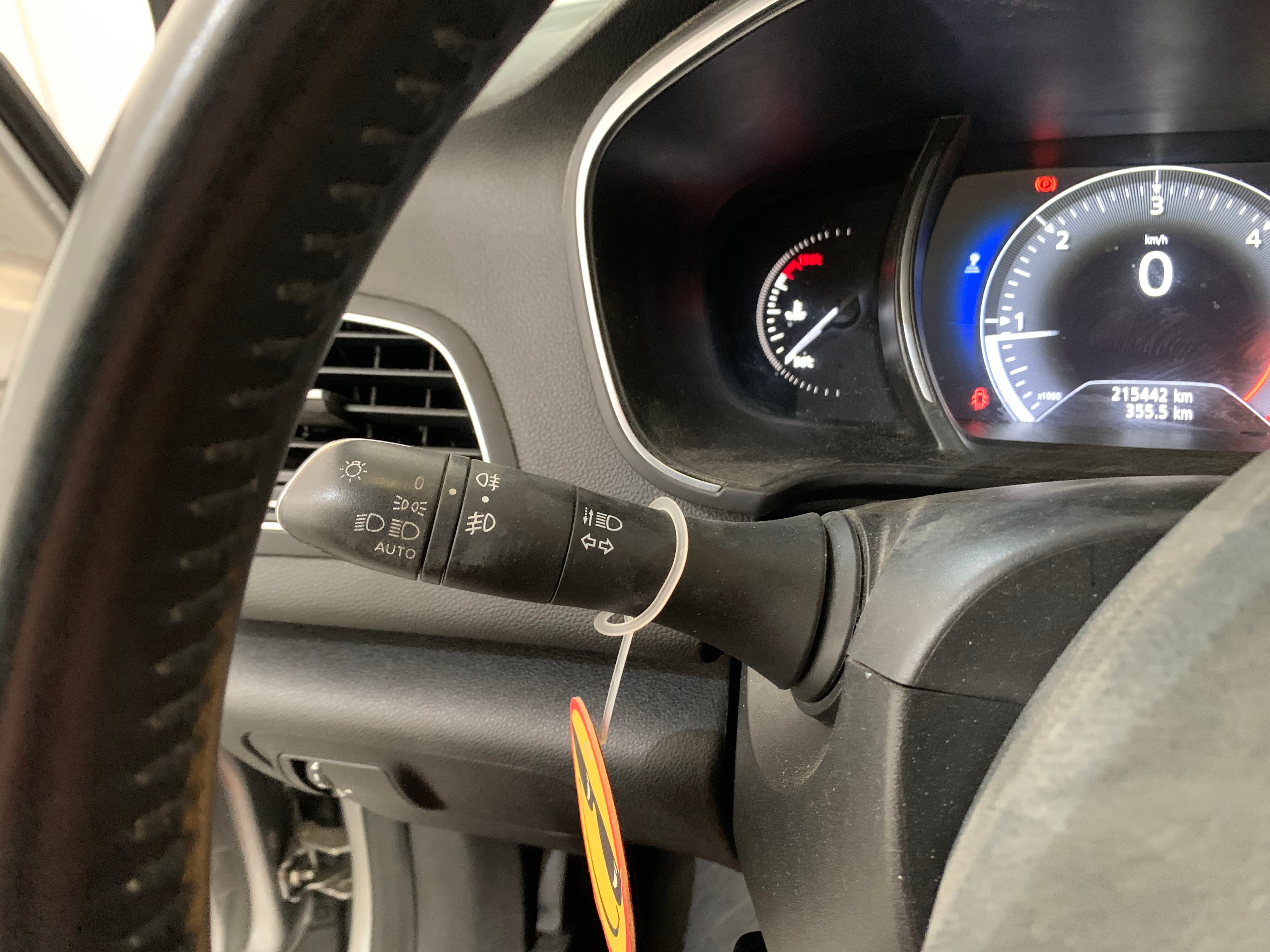 Renault Mégane 1.5 · Ano 2016 — imagem 42