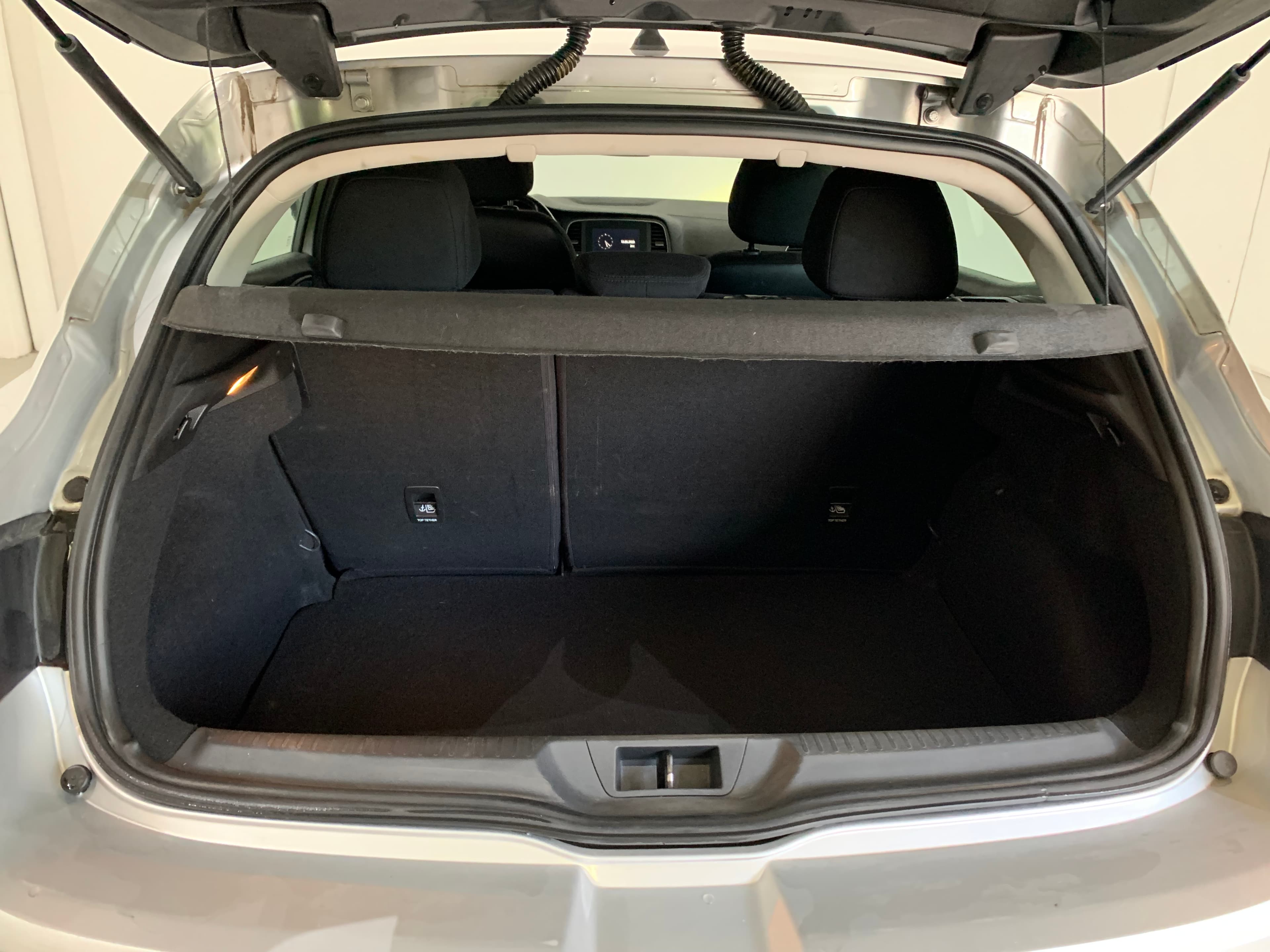 Renault Mégane 1.5 · Ano 2016 — imagem 11