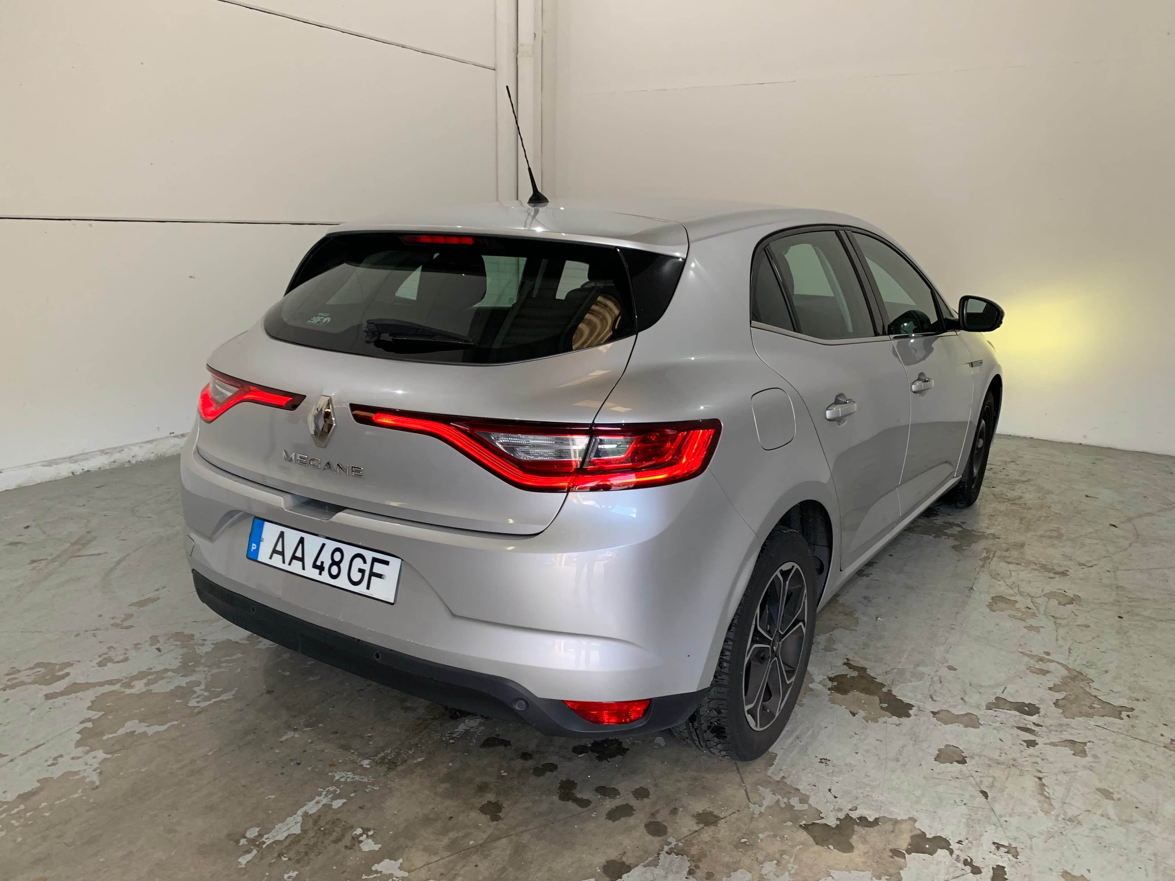 Renault Mégane 1.5 · Ano 2016 — imagem 9