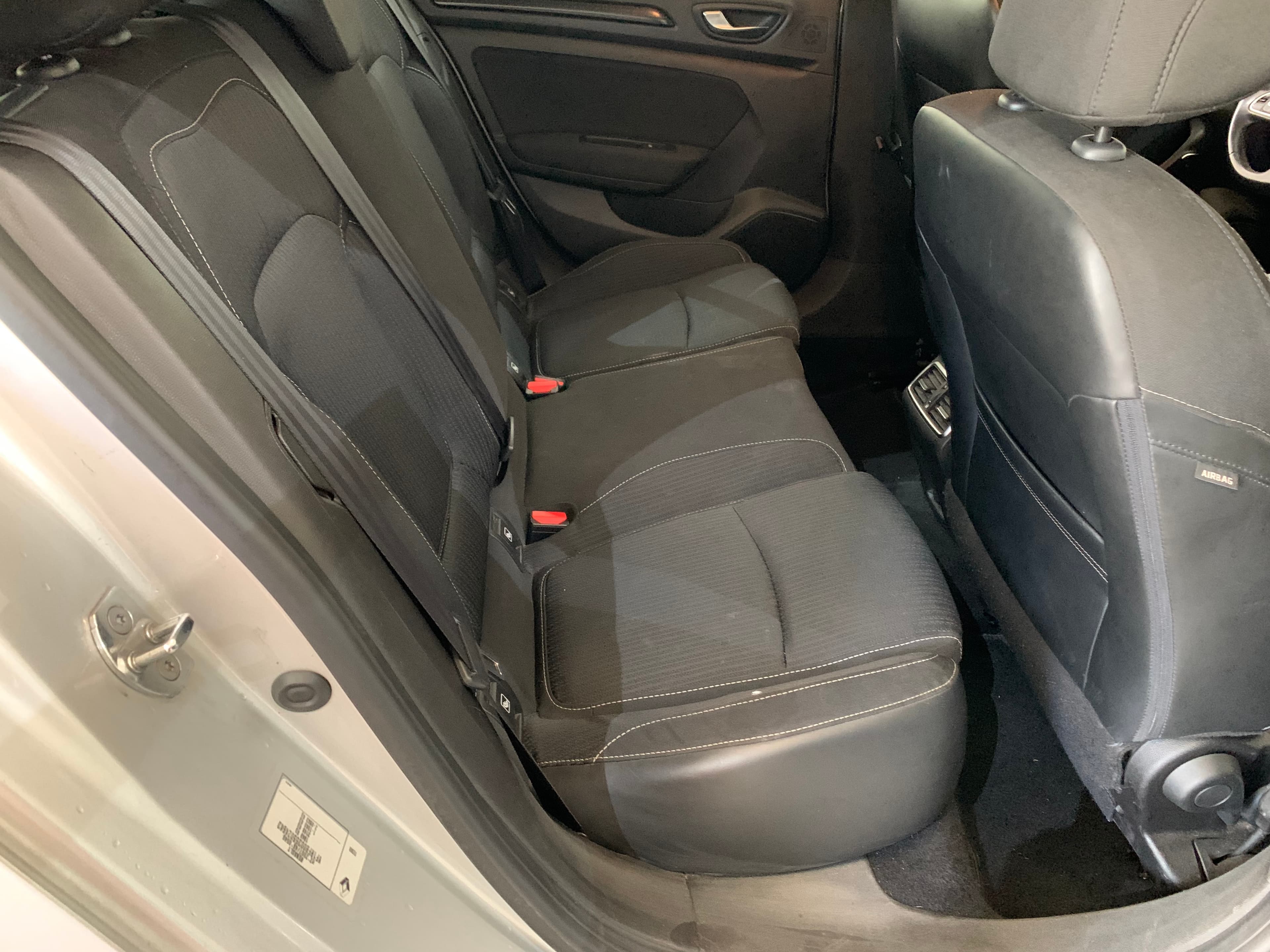 Renault Mégane 1.5 · Ano 2016 — imagem 26