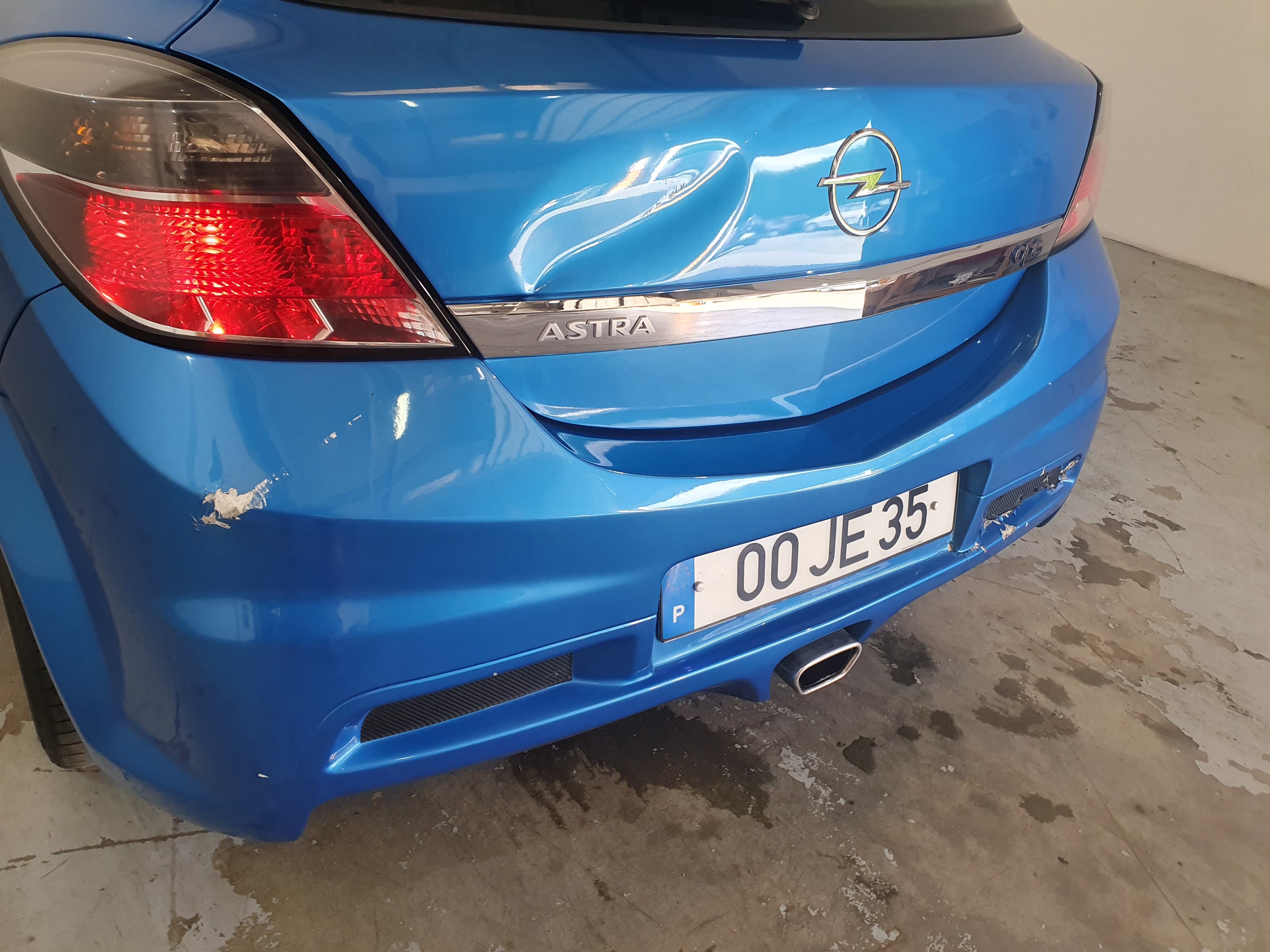 Opel Astra GTC · Ano 2010 — imagen 6