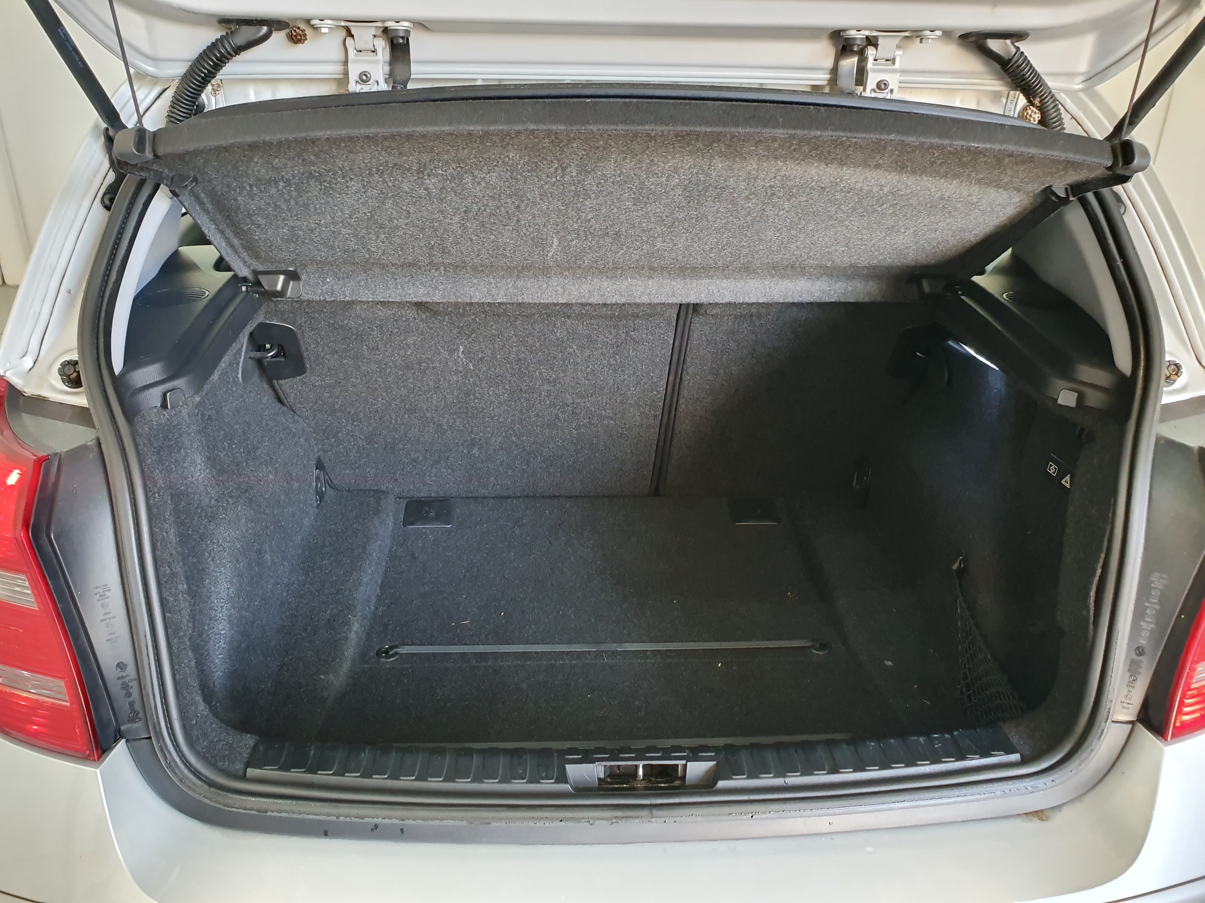BMW 118D · Ano 2008 — imagem 17