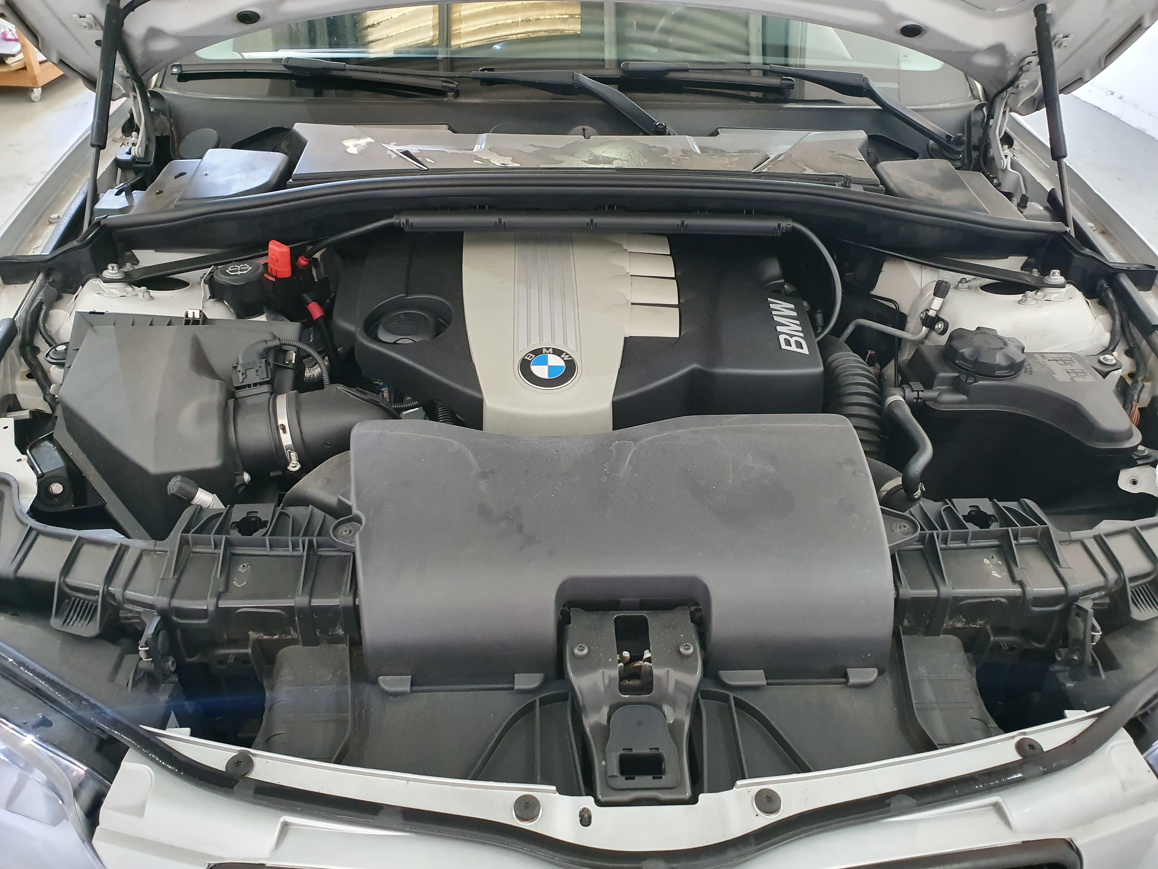 BMW 118D · Ano 2008 — imagem 11