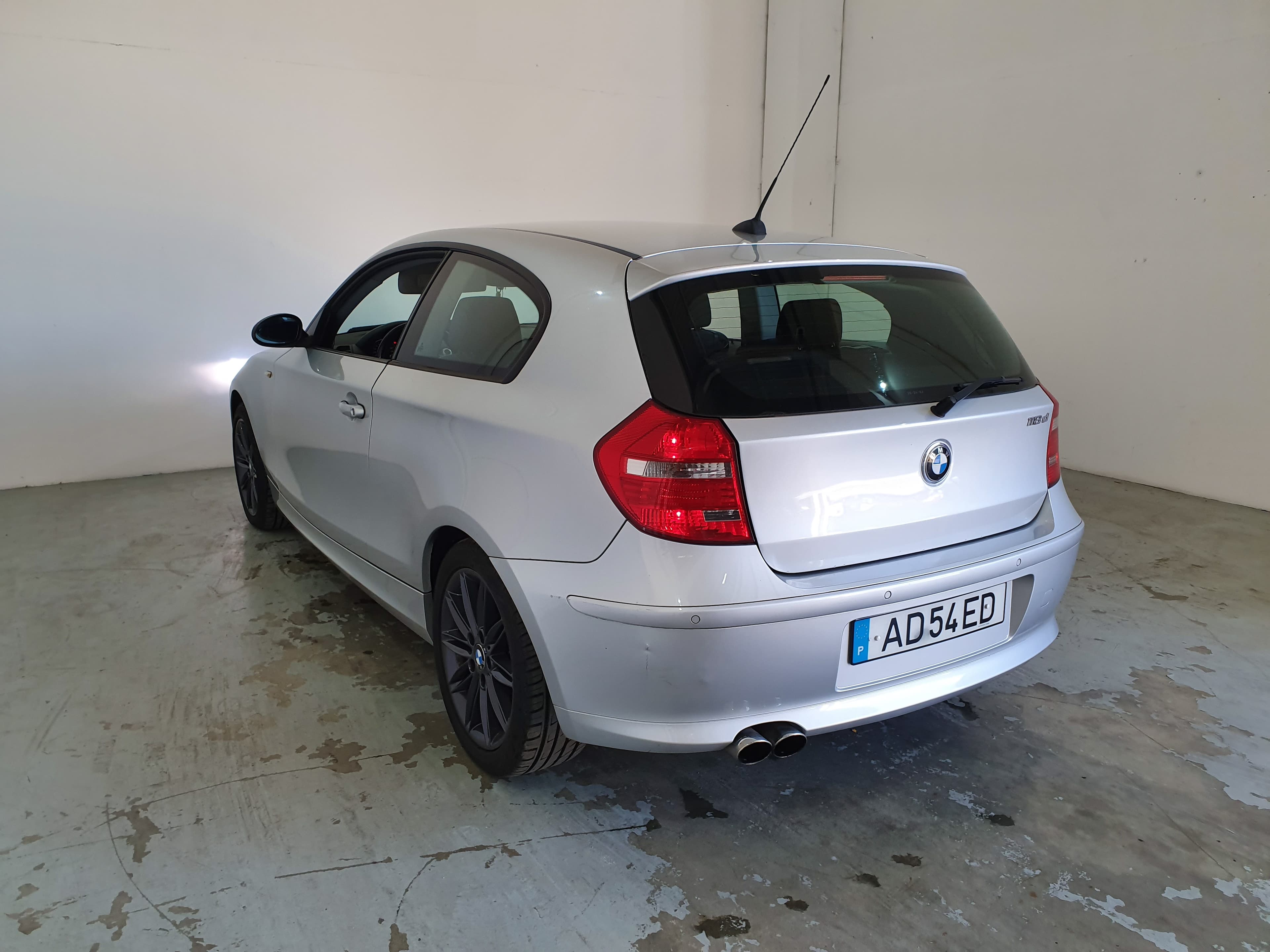BMW 118D · Ano 2008 — imagem 5