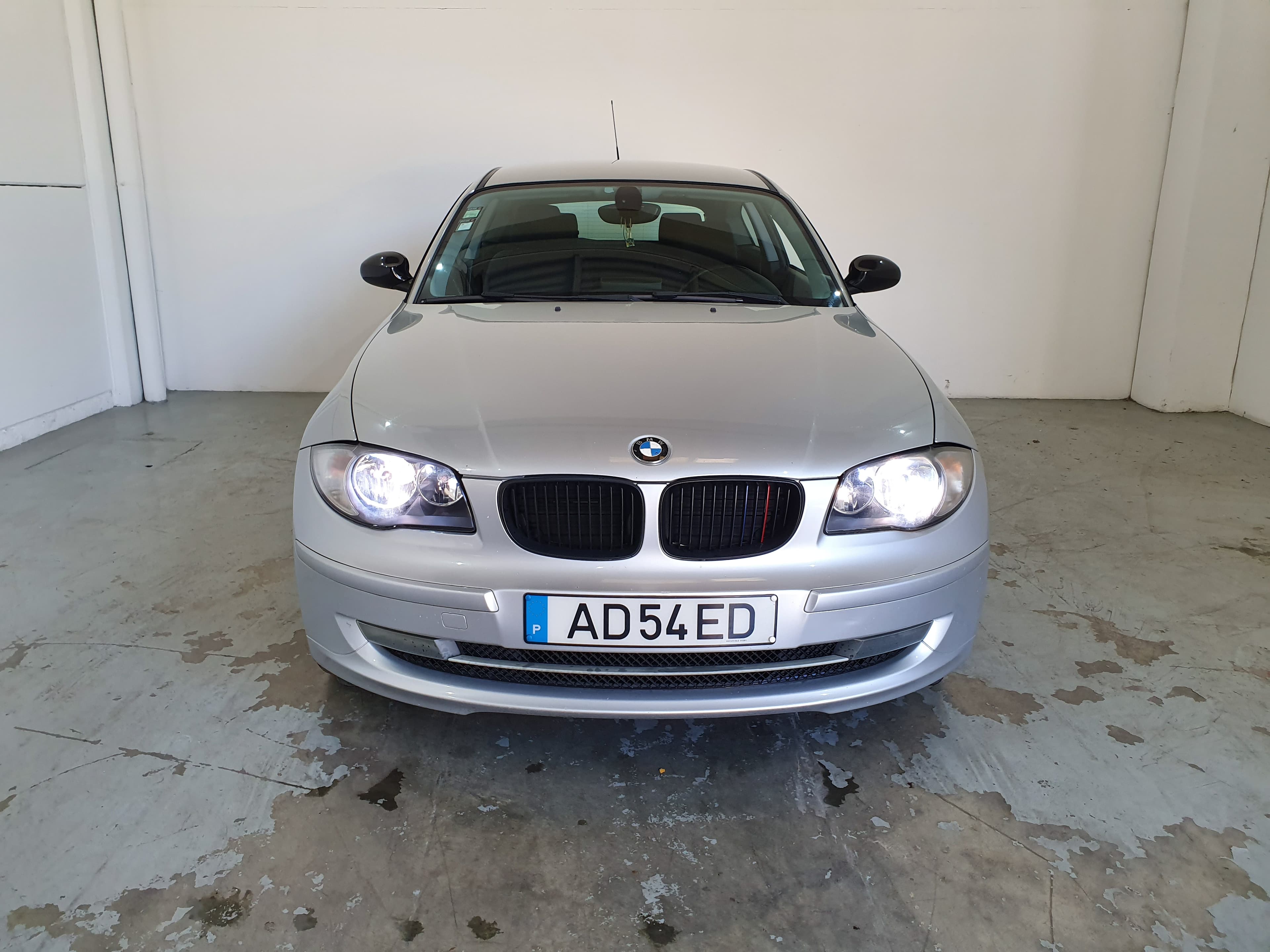 BMW 118D · Ano 2008 — imagem 2
