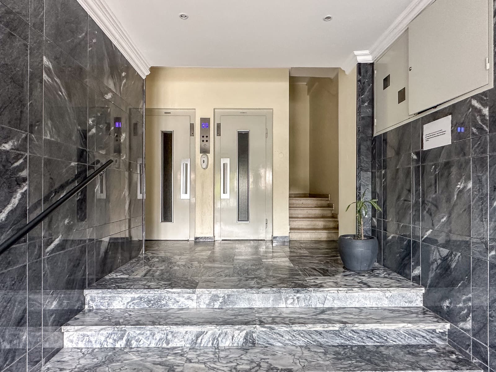 Apartamento T2 · Benfica, Lisboa — imagem 36
