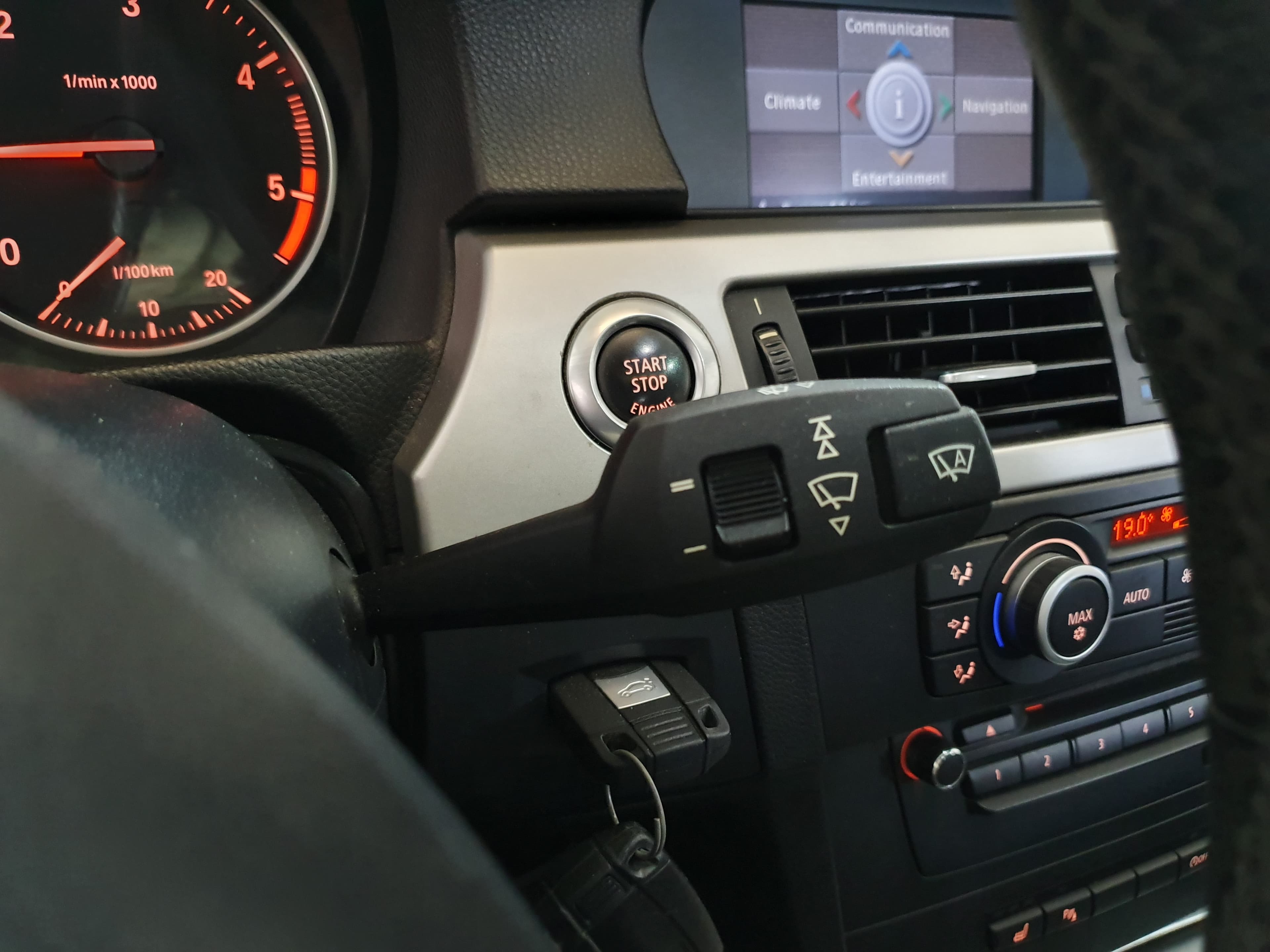 BMW 318D · Ano 2008 — imagem 43