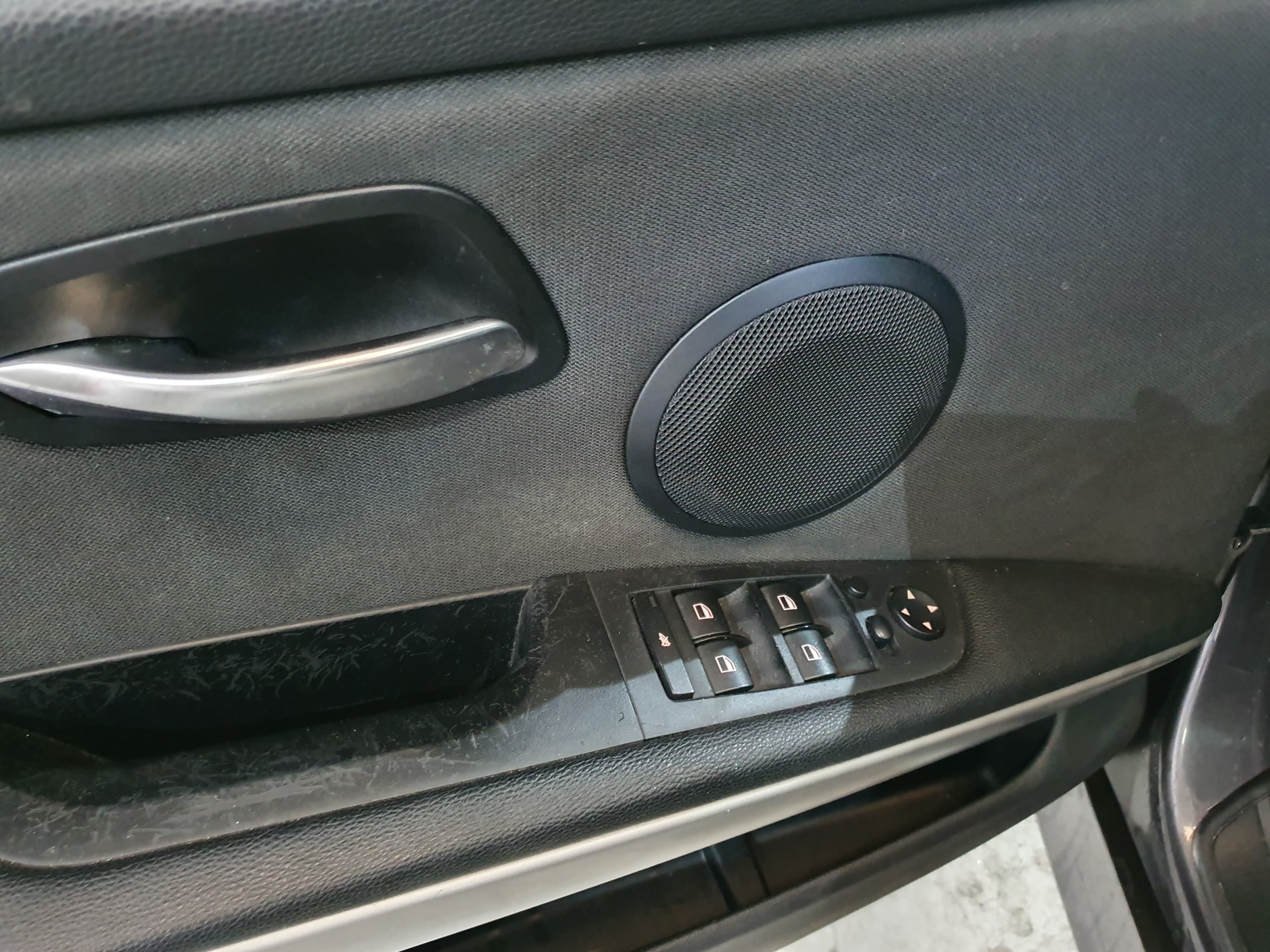BMW 318D · Ano 2008 — imagem 34