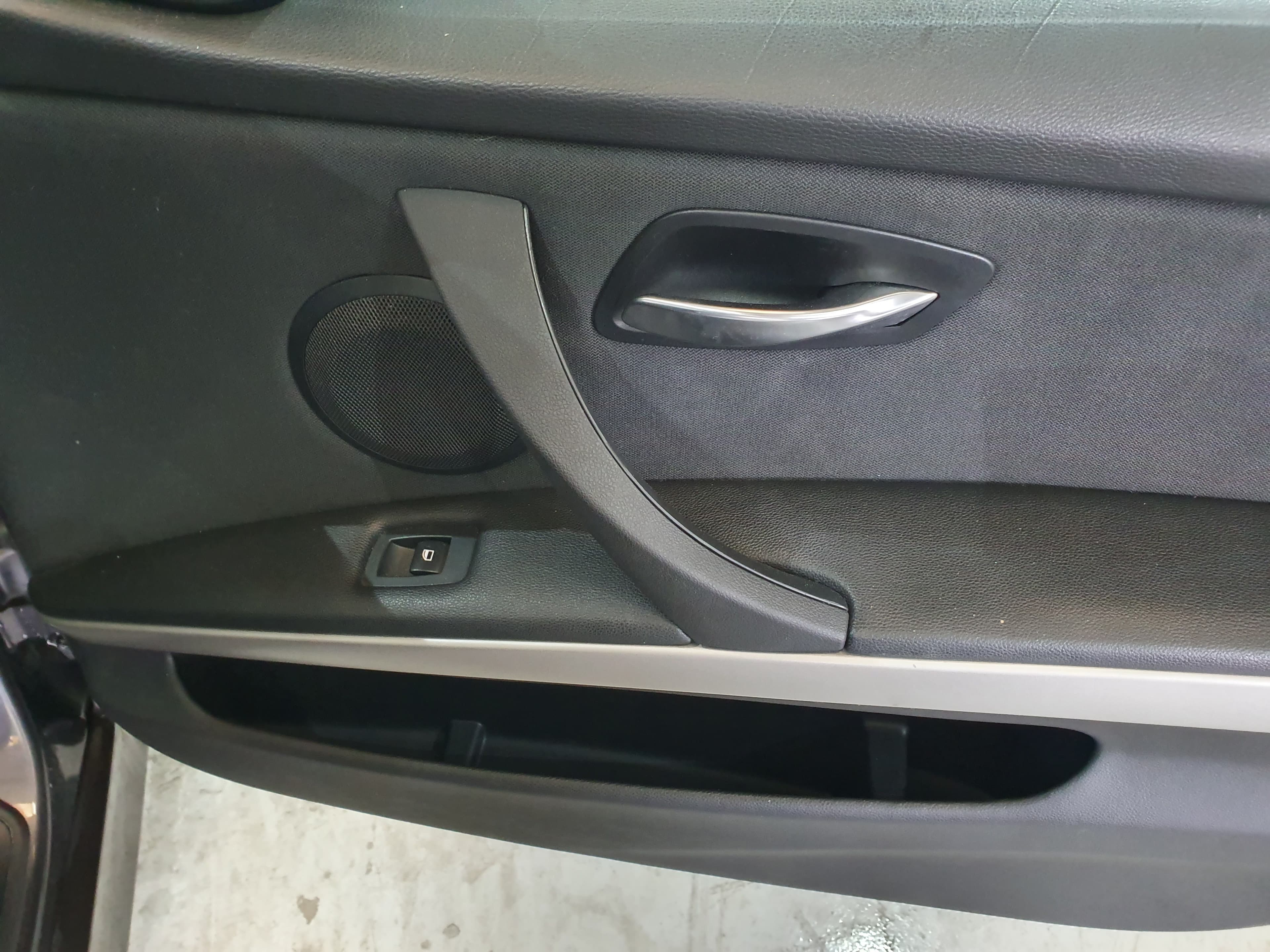 BMW 318D · Ano 2008 — imagem 26