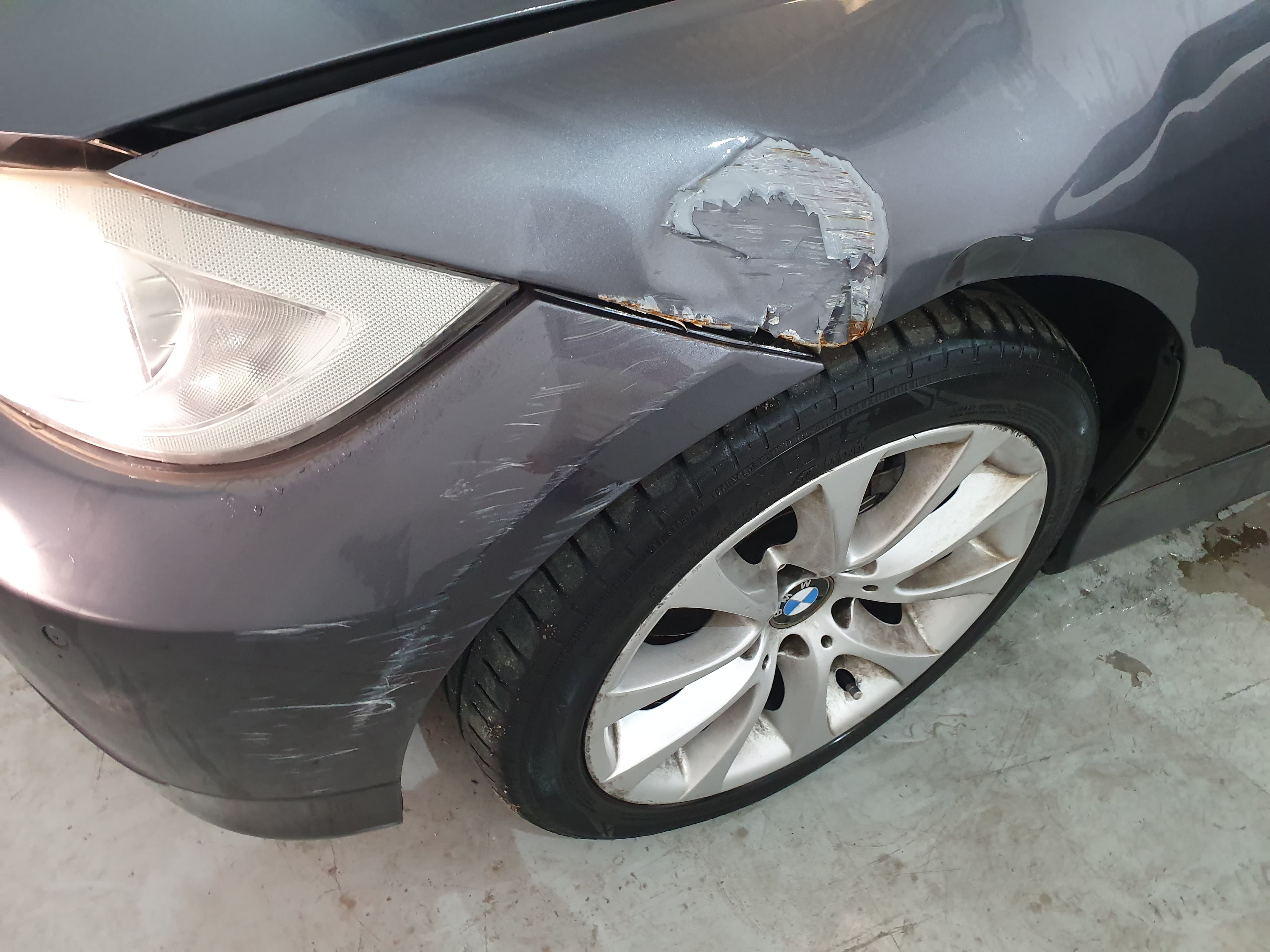 BMW 318D · Ano 2008 — imagem 12