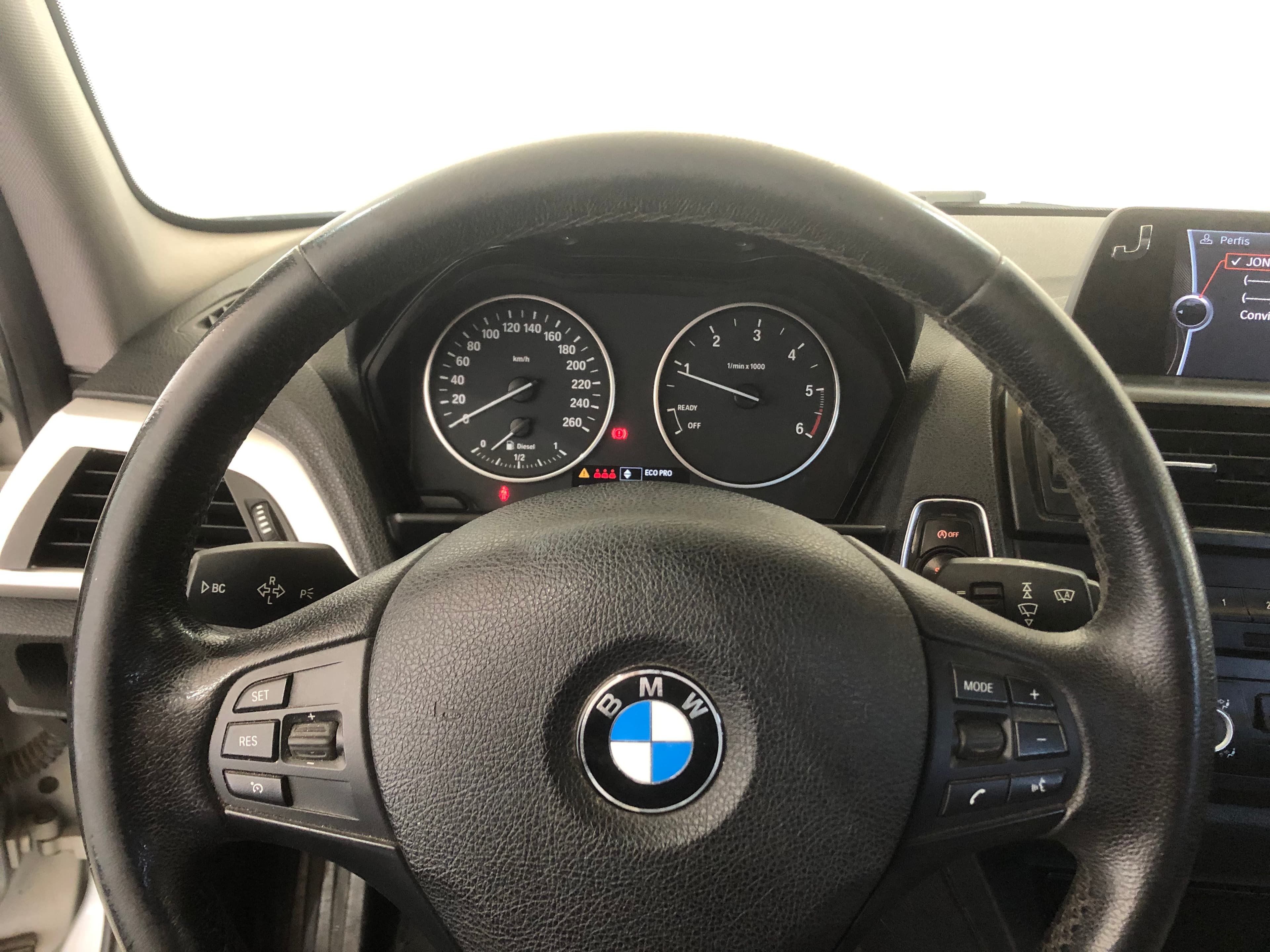 BMW 116D · Ano 2012 — imagen 25