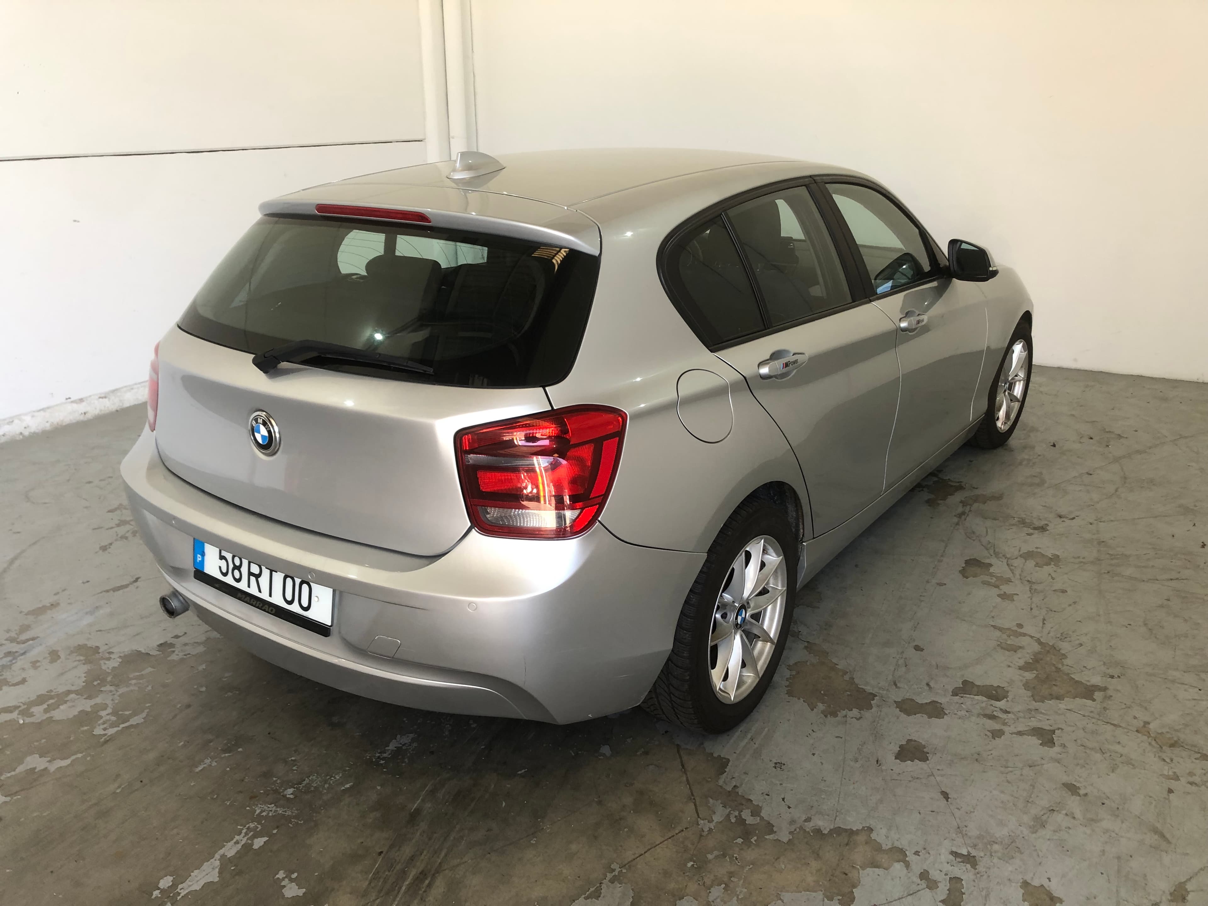 BMW 116D · Ano 2012 — imagen 6