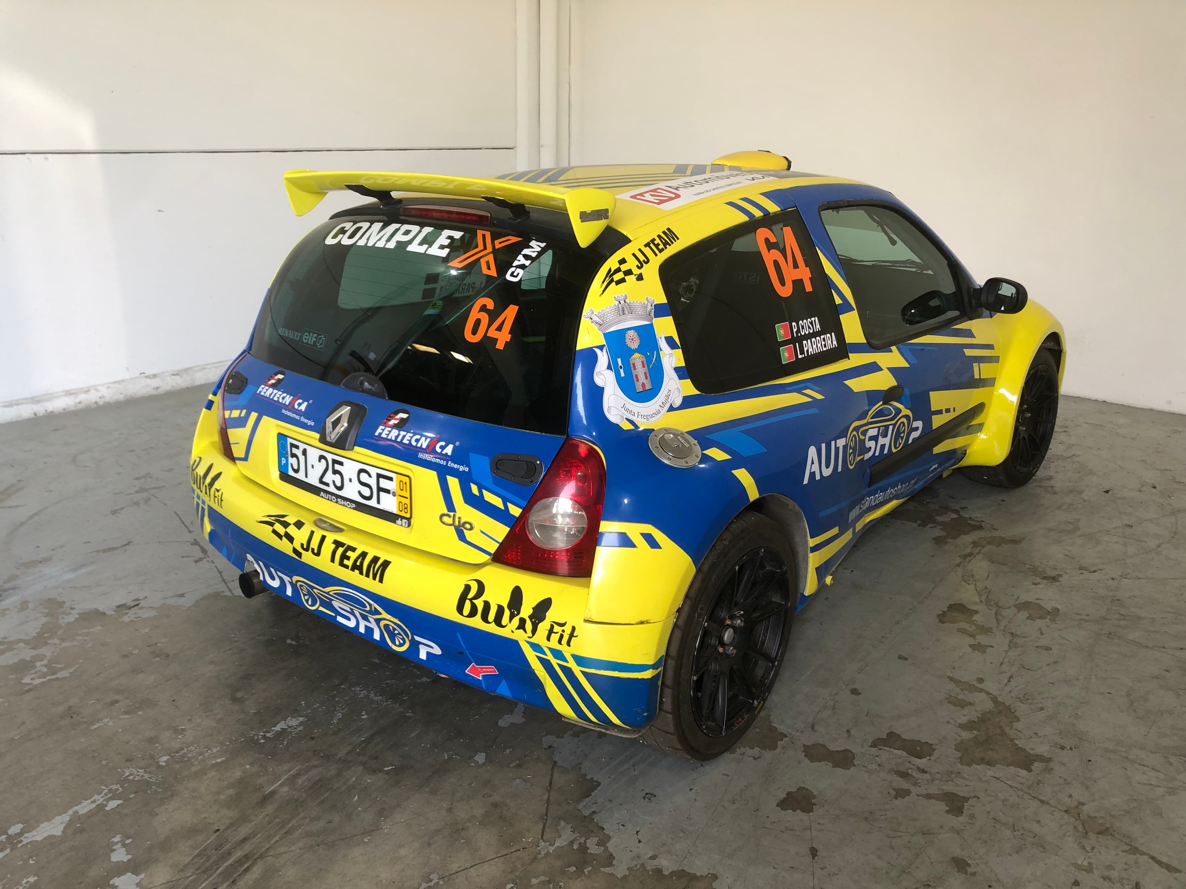 Renault Clio · Ano 2001 — image 6