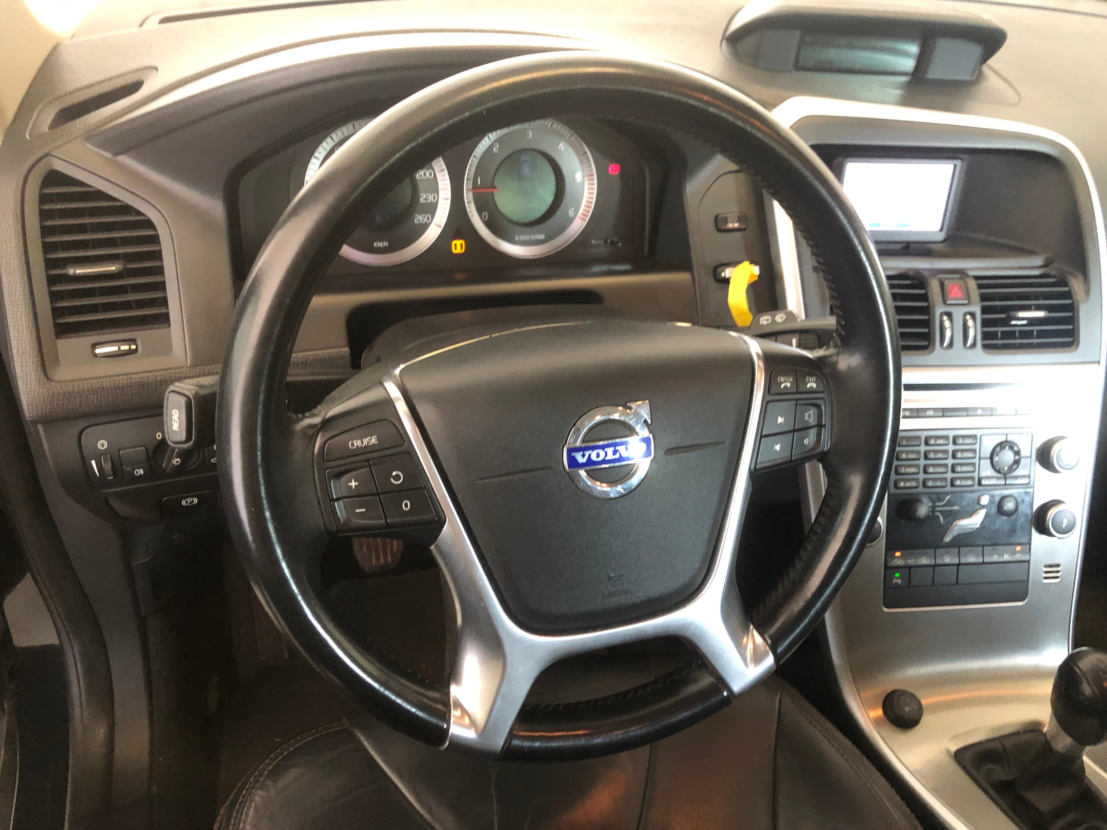 Volvo XC60 · Ano 2010 — imagem 23