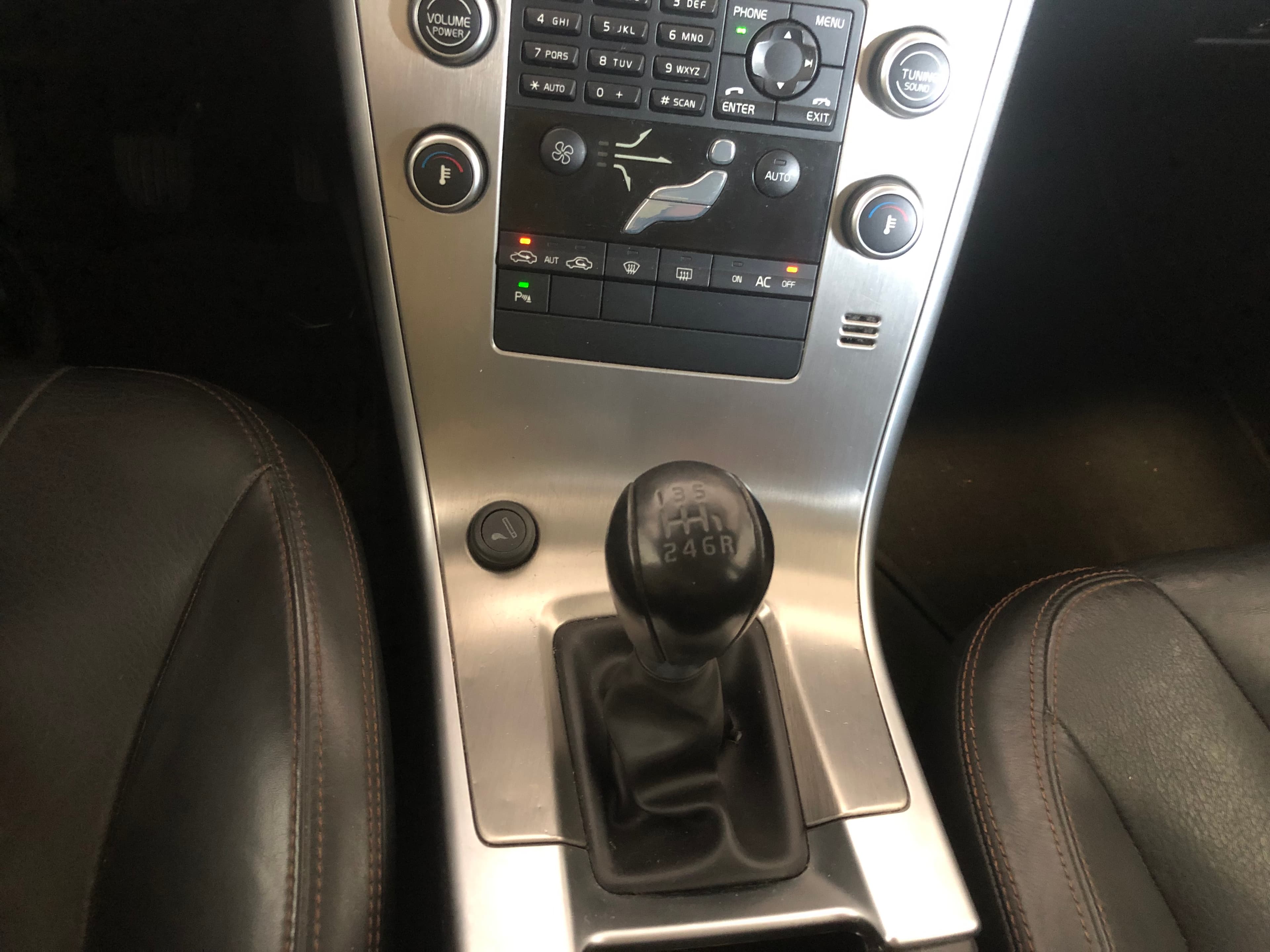 Volvo XC60 · Ano 2010 — imagem 28