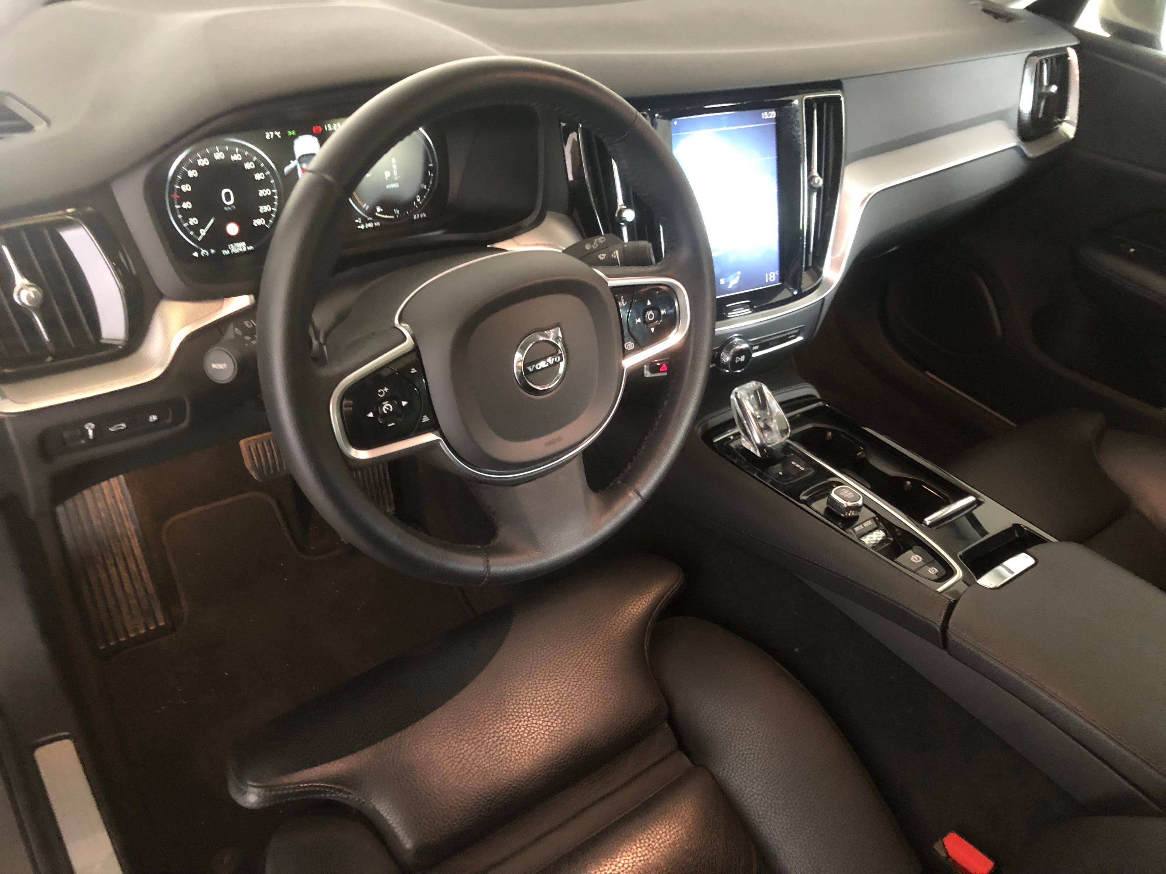 Volvo V60 2.0 T8 AWD TE Inscription · Ano 2019 — imagem 21