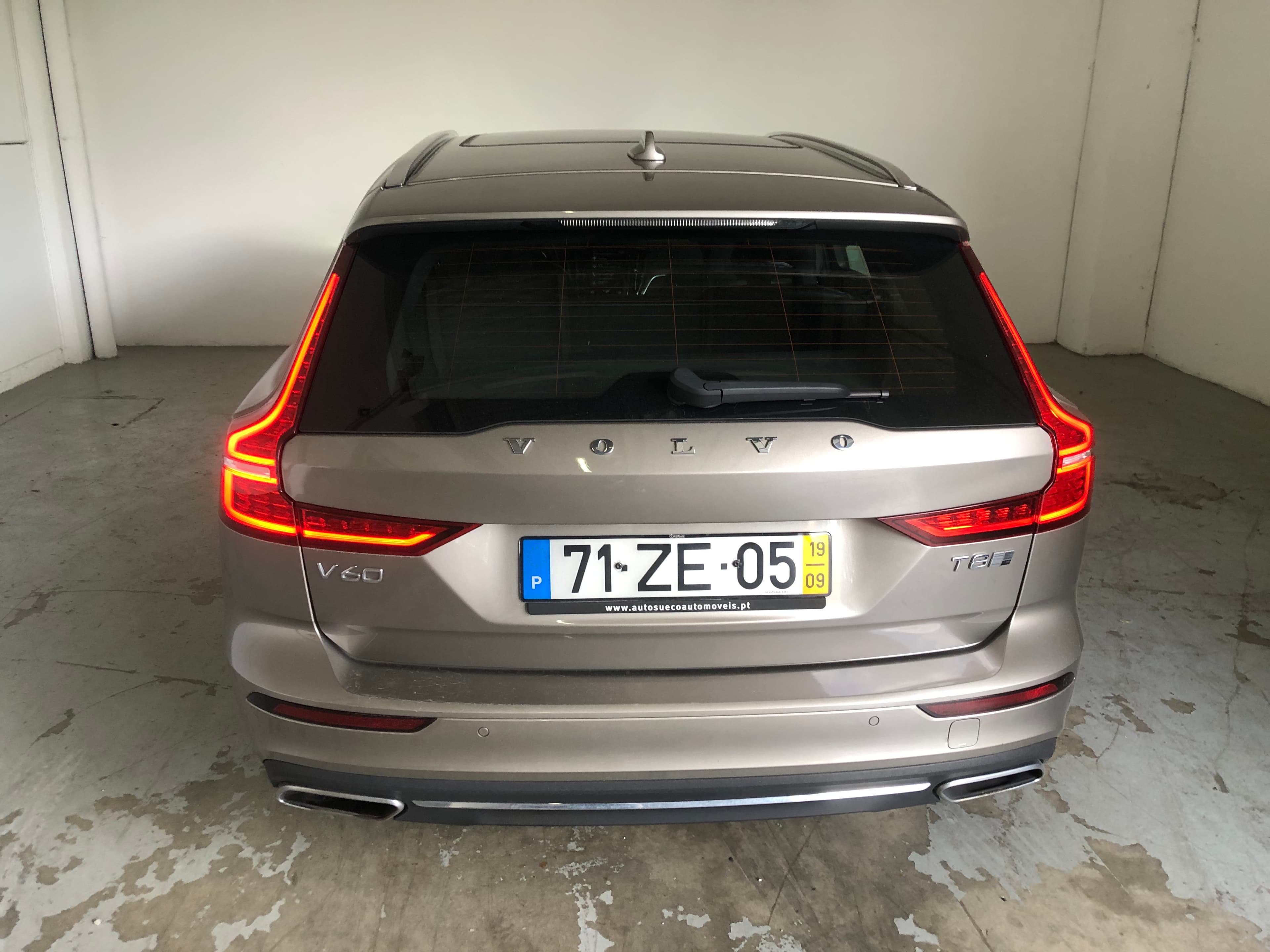 Volvo V60 2.0 T8 AWD TE Inscription · Ano 2019 — imagem 6