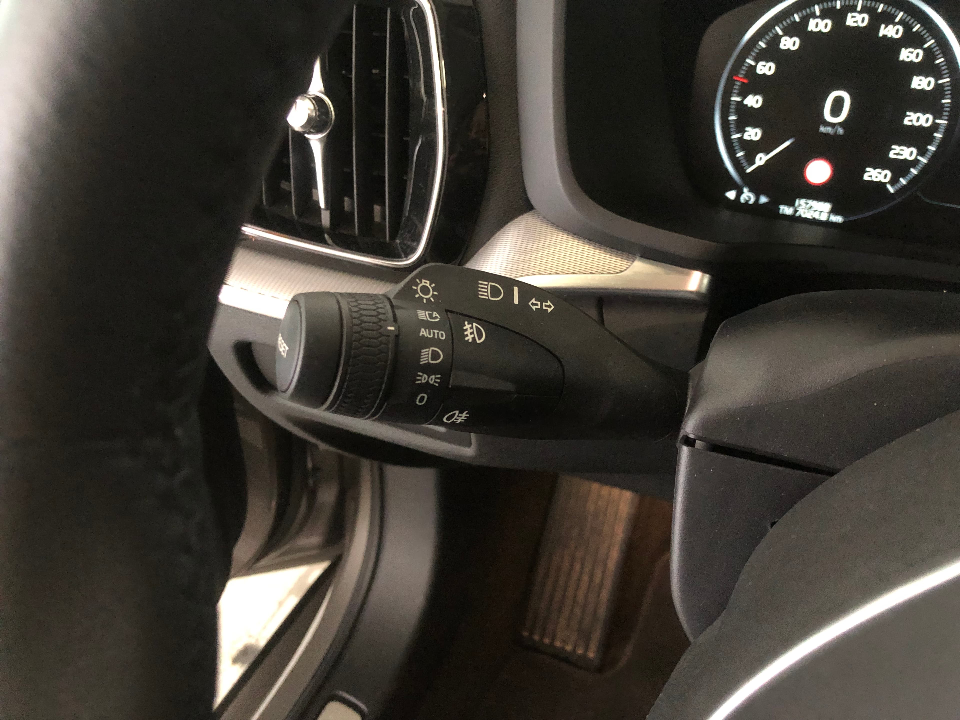 Volvo V60 2.0 T8 AWD TE Inscription · Ano 2019 — imagem 25