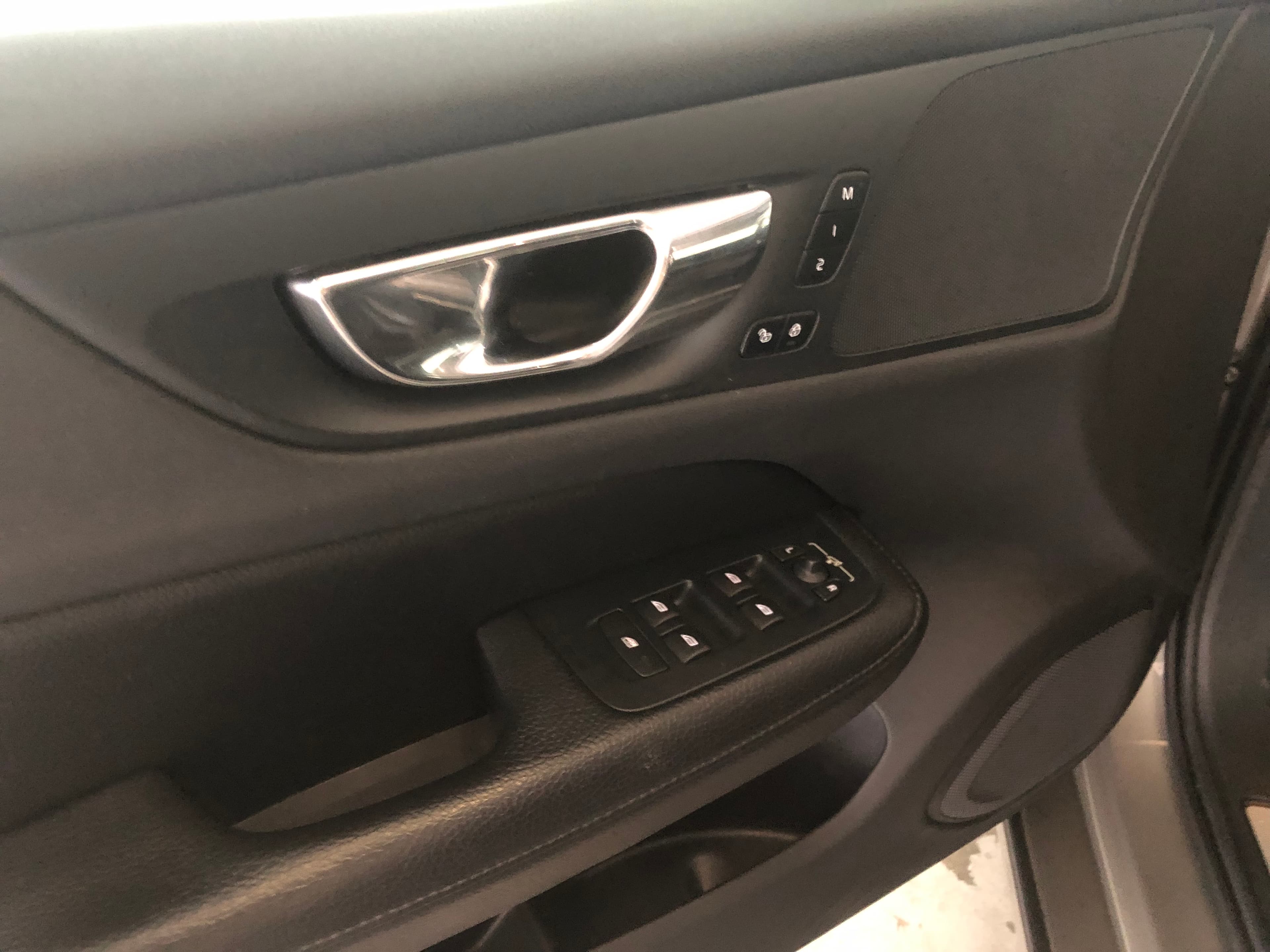 Volvo V60 2.0 T8 AWD TE Inscription · Ano 2019 — imagem 23