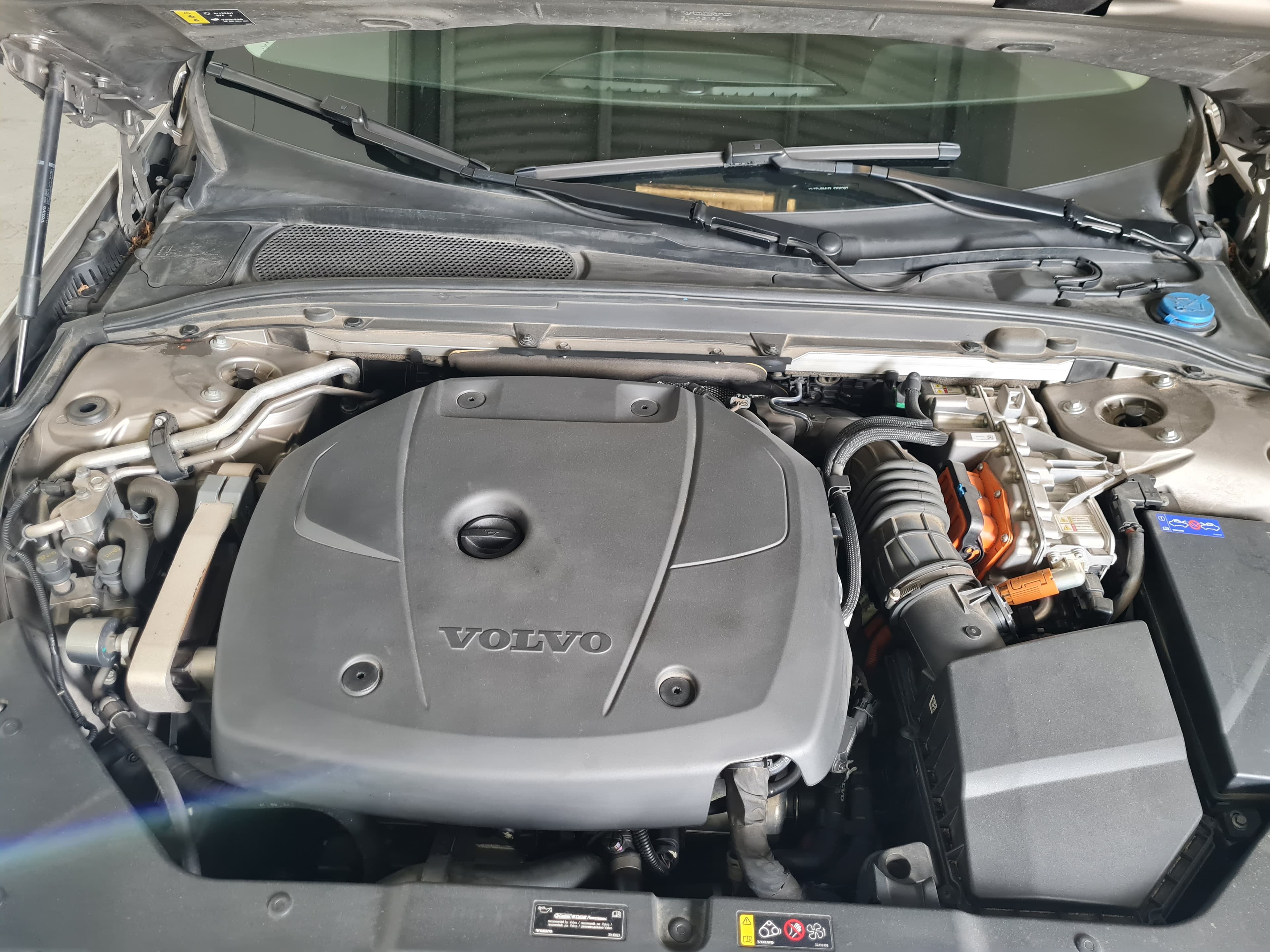 Volvo V60 2.0 T8 AWD TE Inscription · Ano 2019 — imagem 9