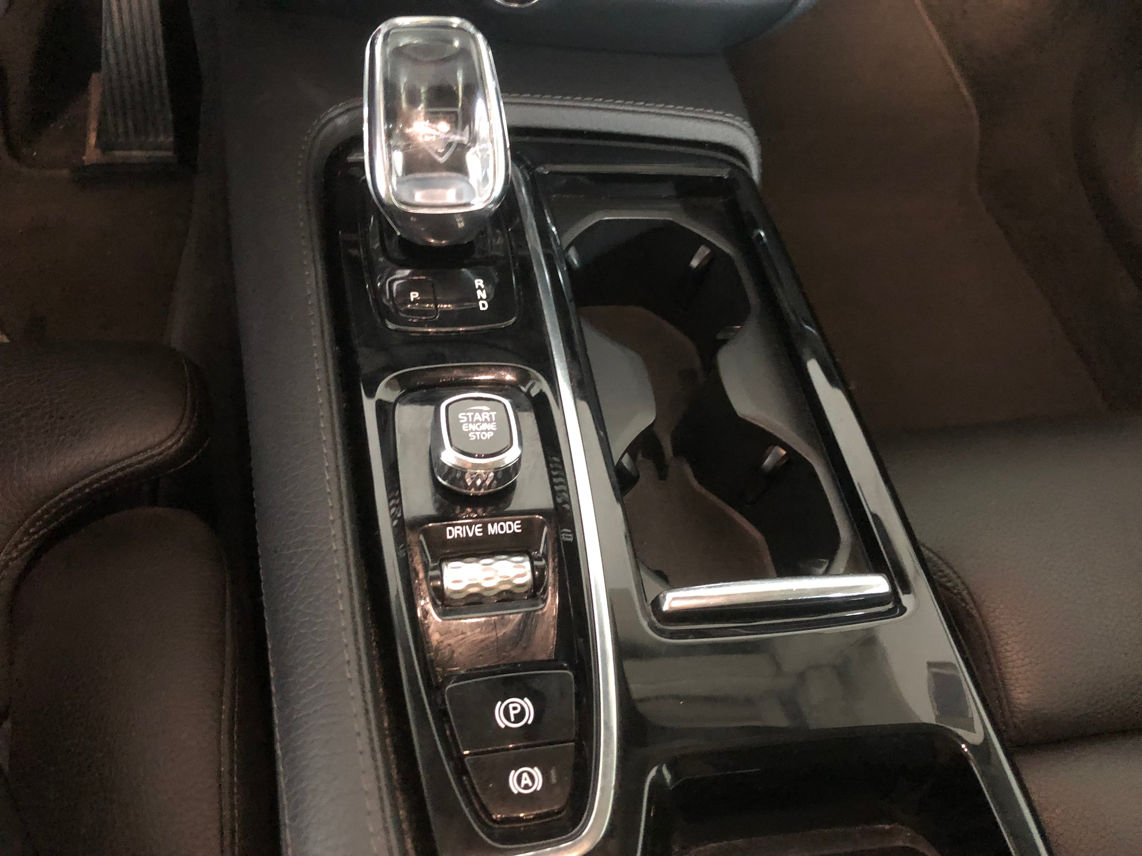 Volvo V60 2.0 T8 AWD TE Inscription · Ano 2019 — imagem 33