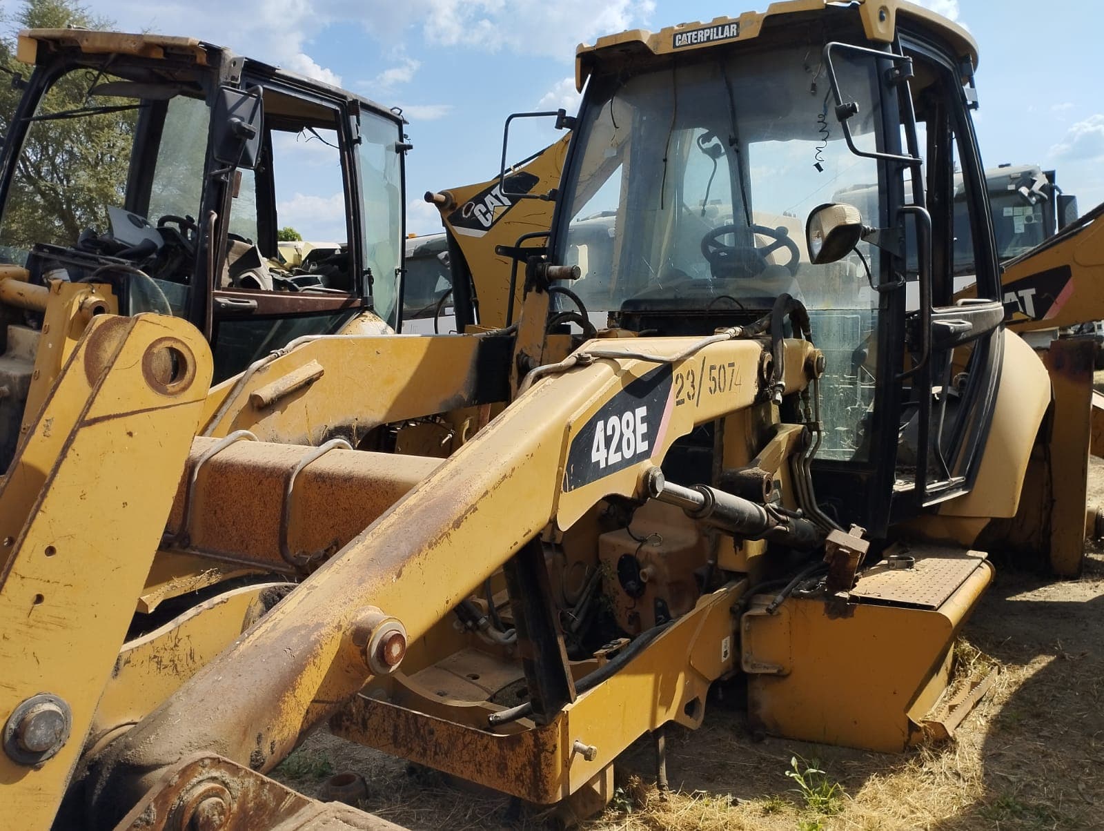 Backhoe loader Caterpillar 428E — imagem 1