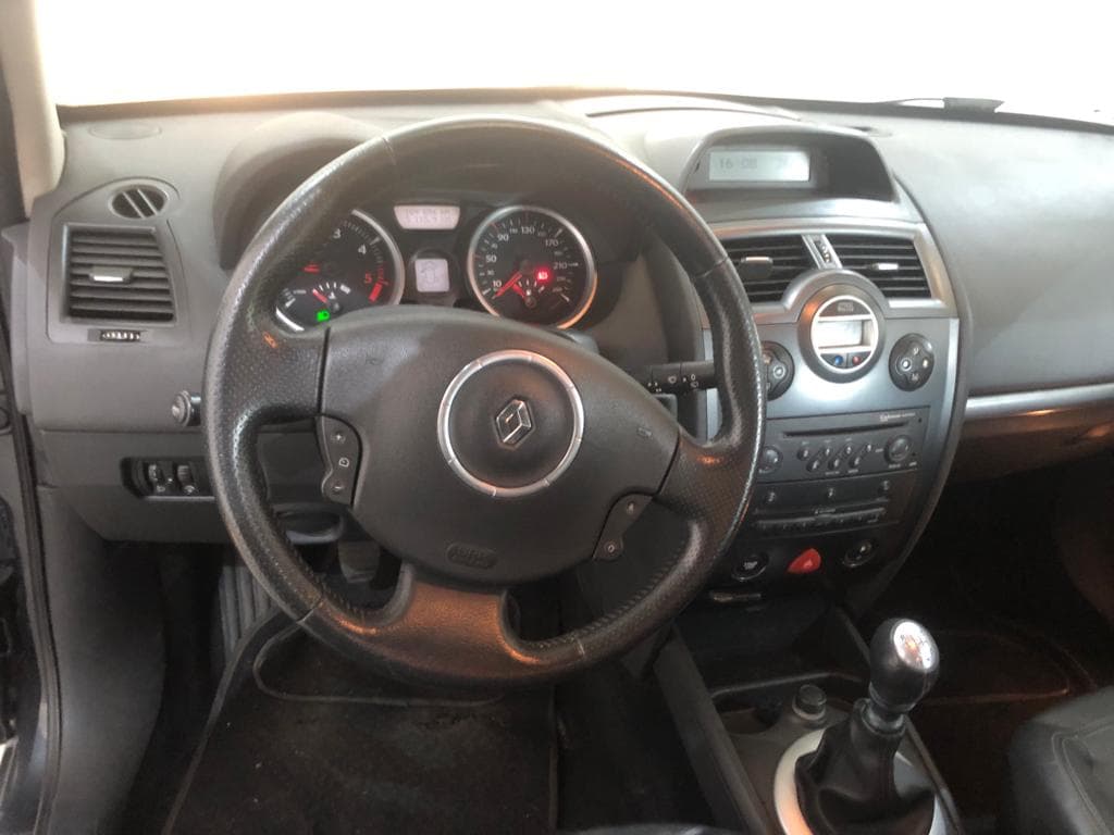 Renault Mégane 1.5 DCI · Ano 2007 — imagem 29