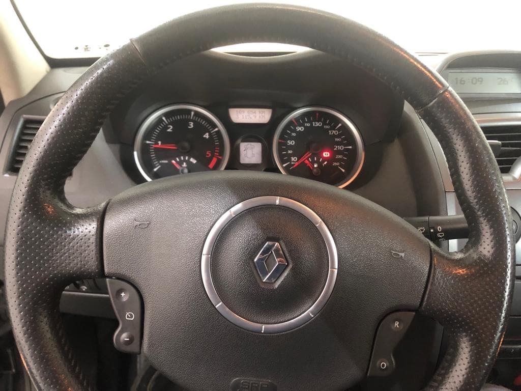 Renault Mégane 1.5 DCI · Ano 2007 — imagem 32