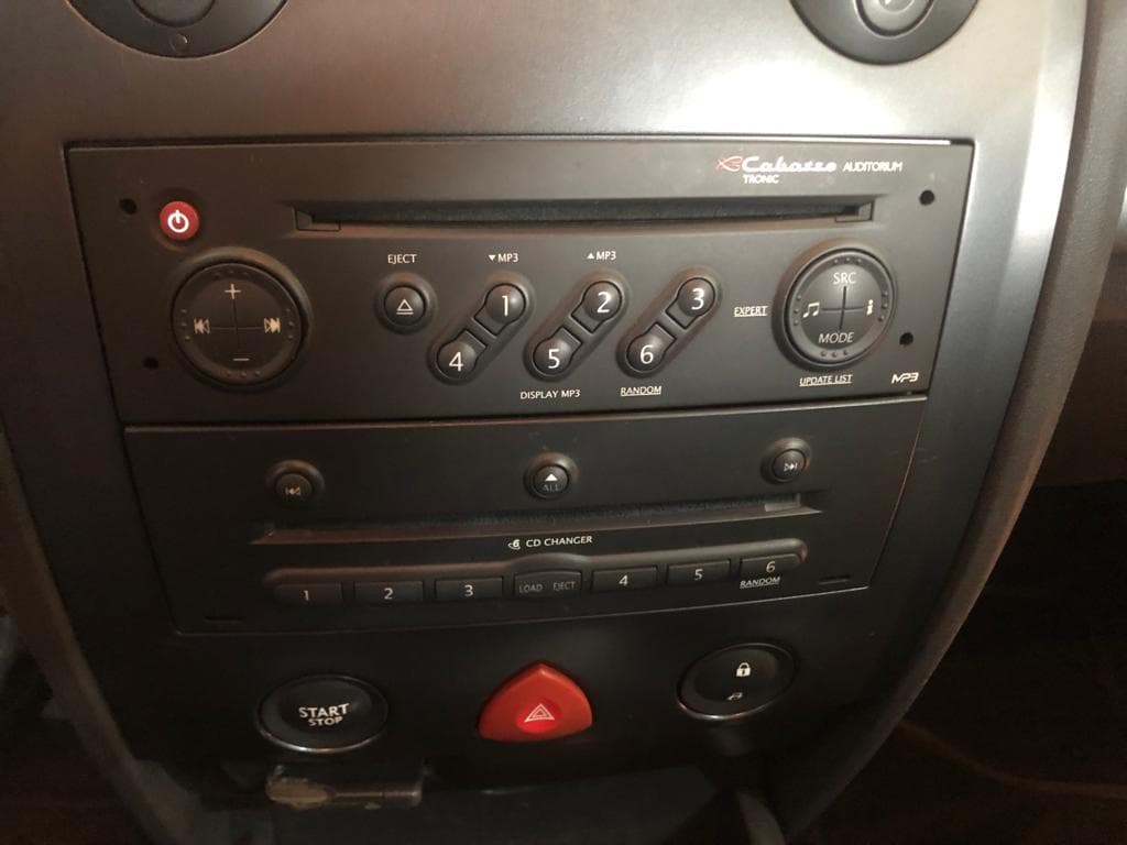 Renault Mégane 1.5 DCI · Ano 2007 — imagem 42