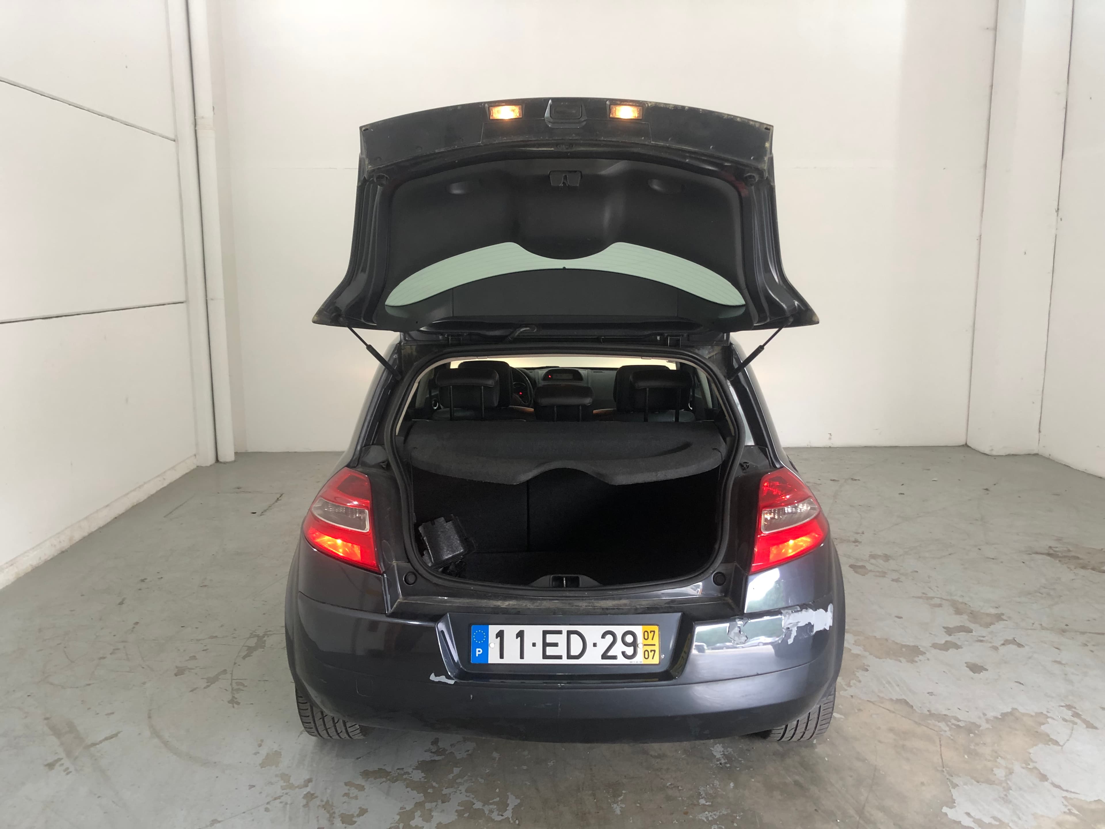 Renault Mégane 1.5 DCI · Ano 2007 — imagem 7