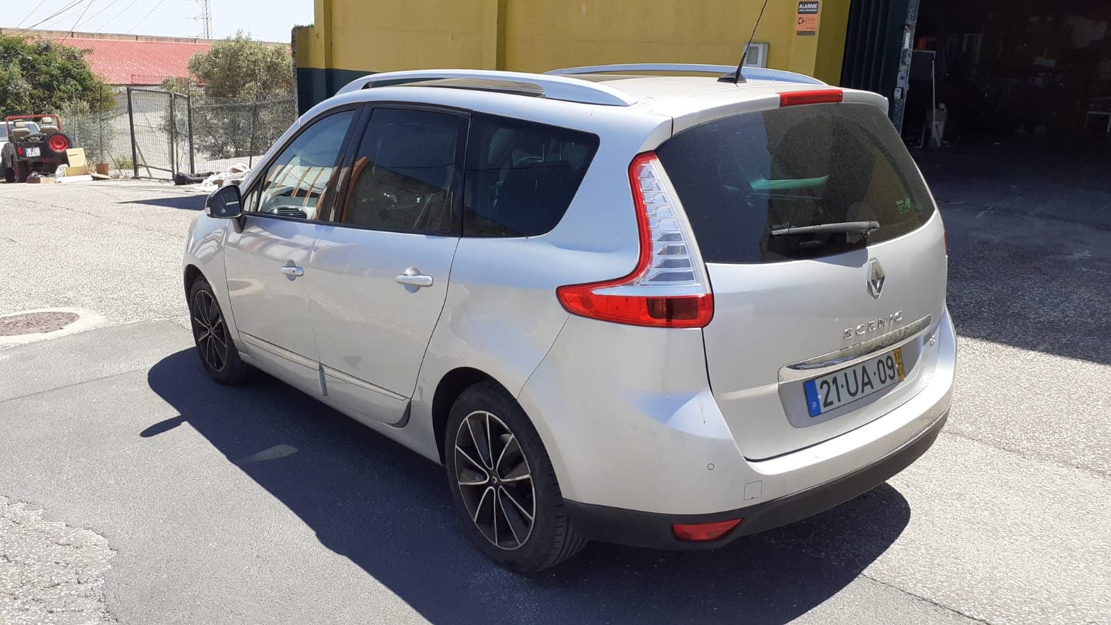 Renault Grand Scénic DCI · Ano 2013 — imagen 9