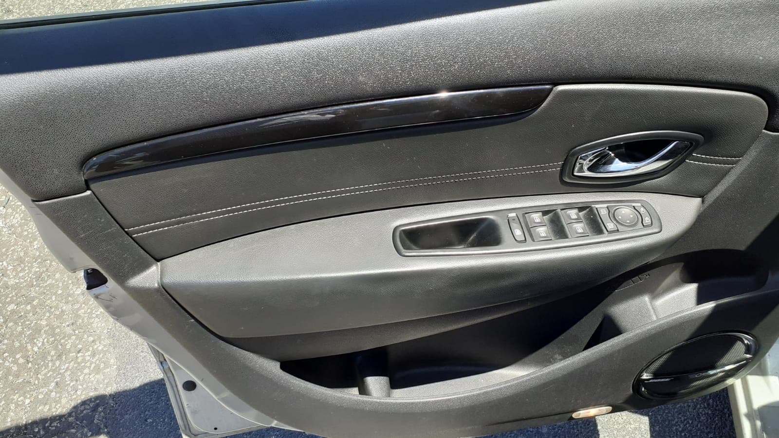 Renault Grand Scénic DCI · Ano 2013 — imagen 17