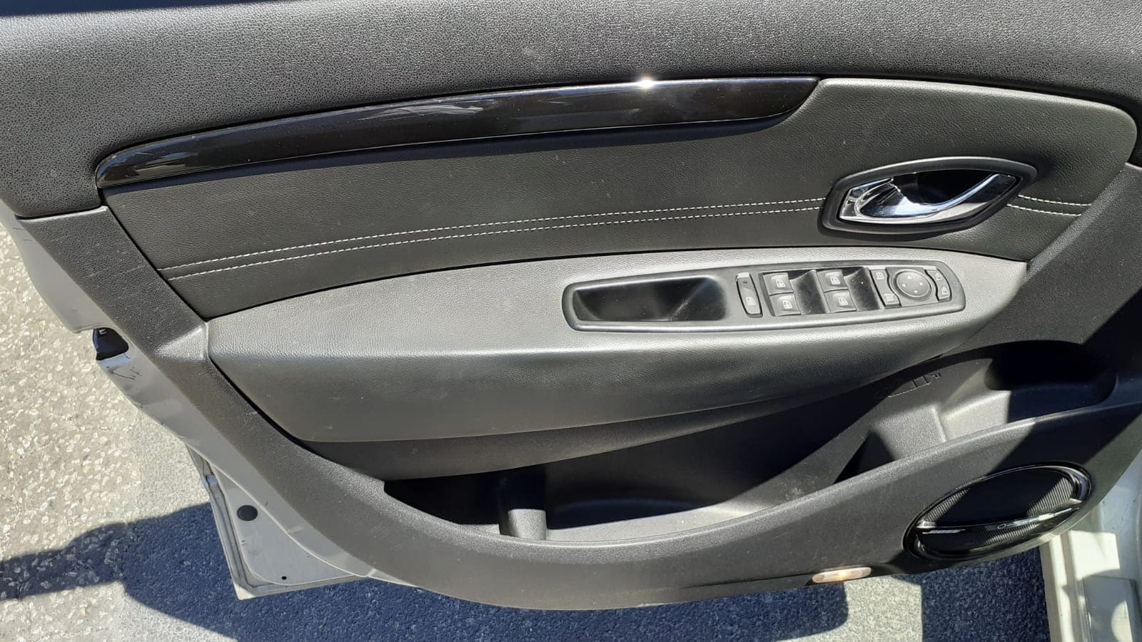 Renault Grand Scénic DCI · Ano 2013 — imagen 26