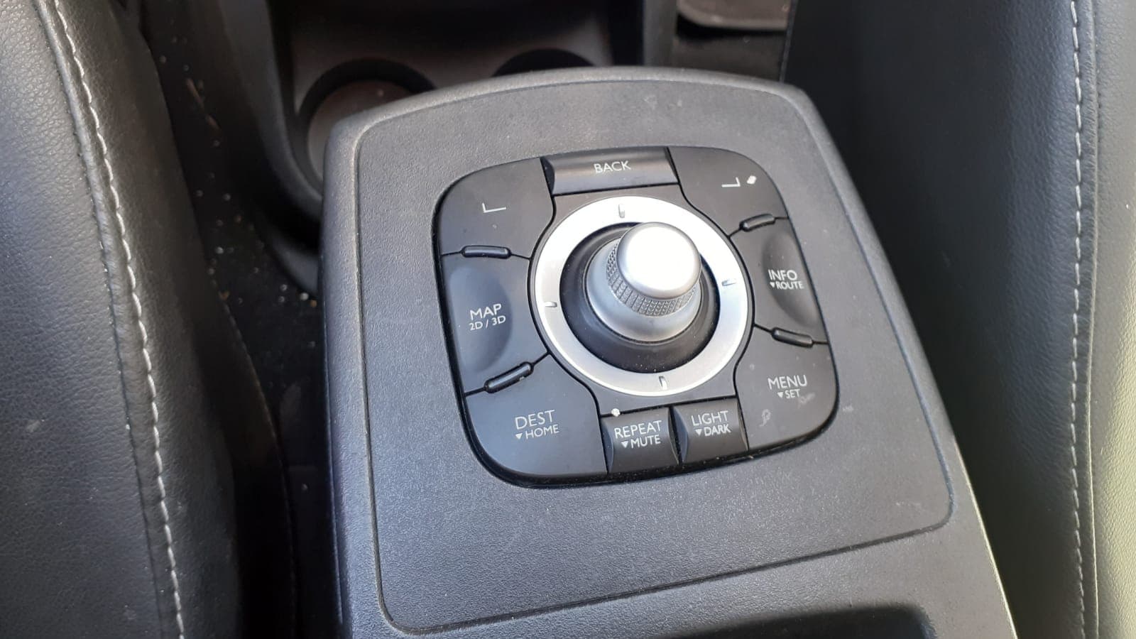 Renault Grand Scénic DCI · Ano 2013 — imagen 19