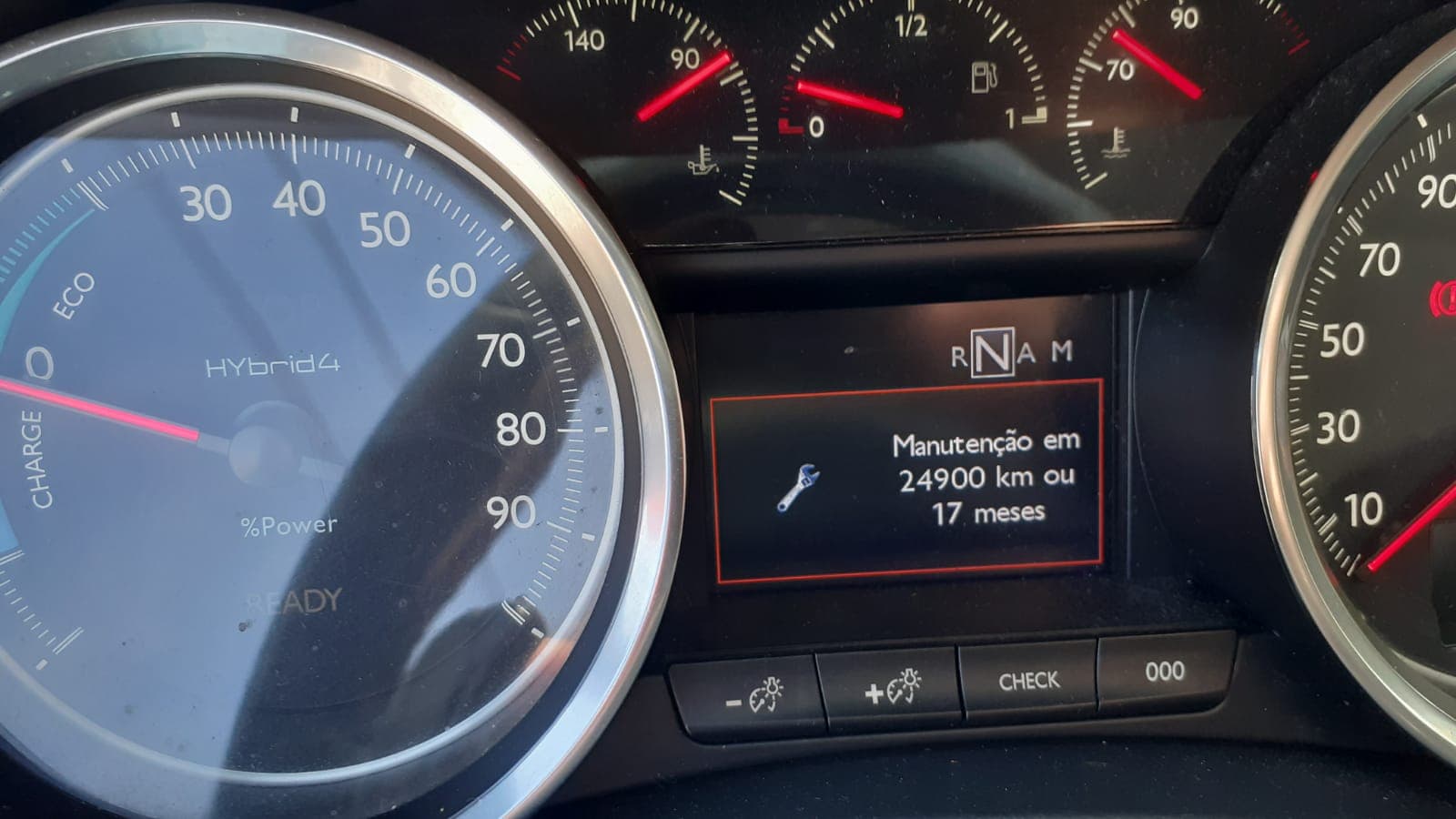 Peugeot 508 SW 2.0 HDI RXH Hybrid · Ano 2012 — imagem 35