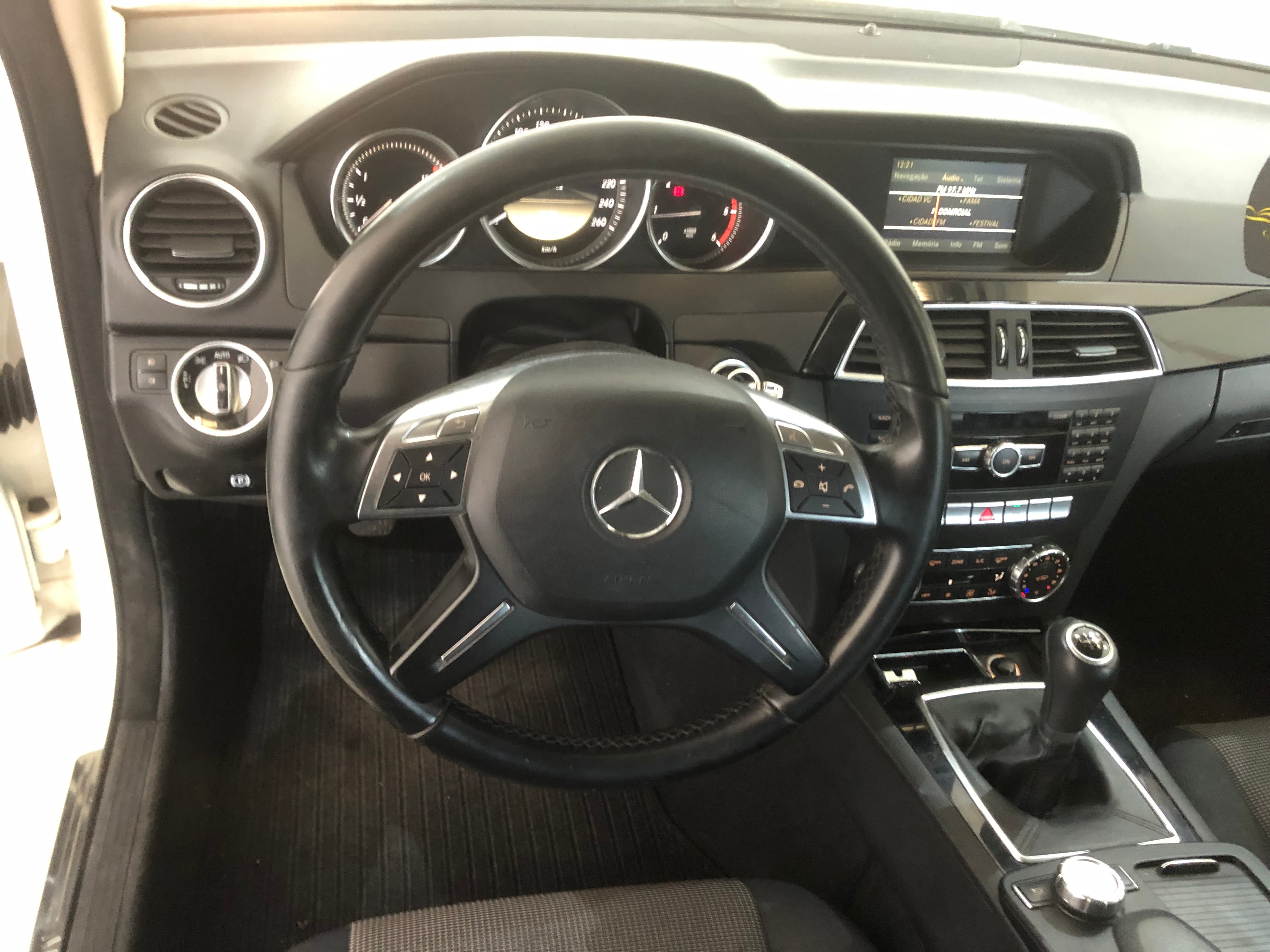 Mercedes-Benz C200 CDI · Ano 2012 — imagen 20