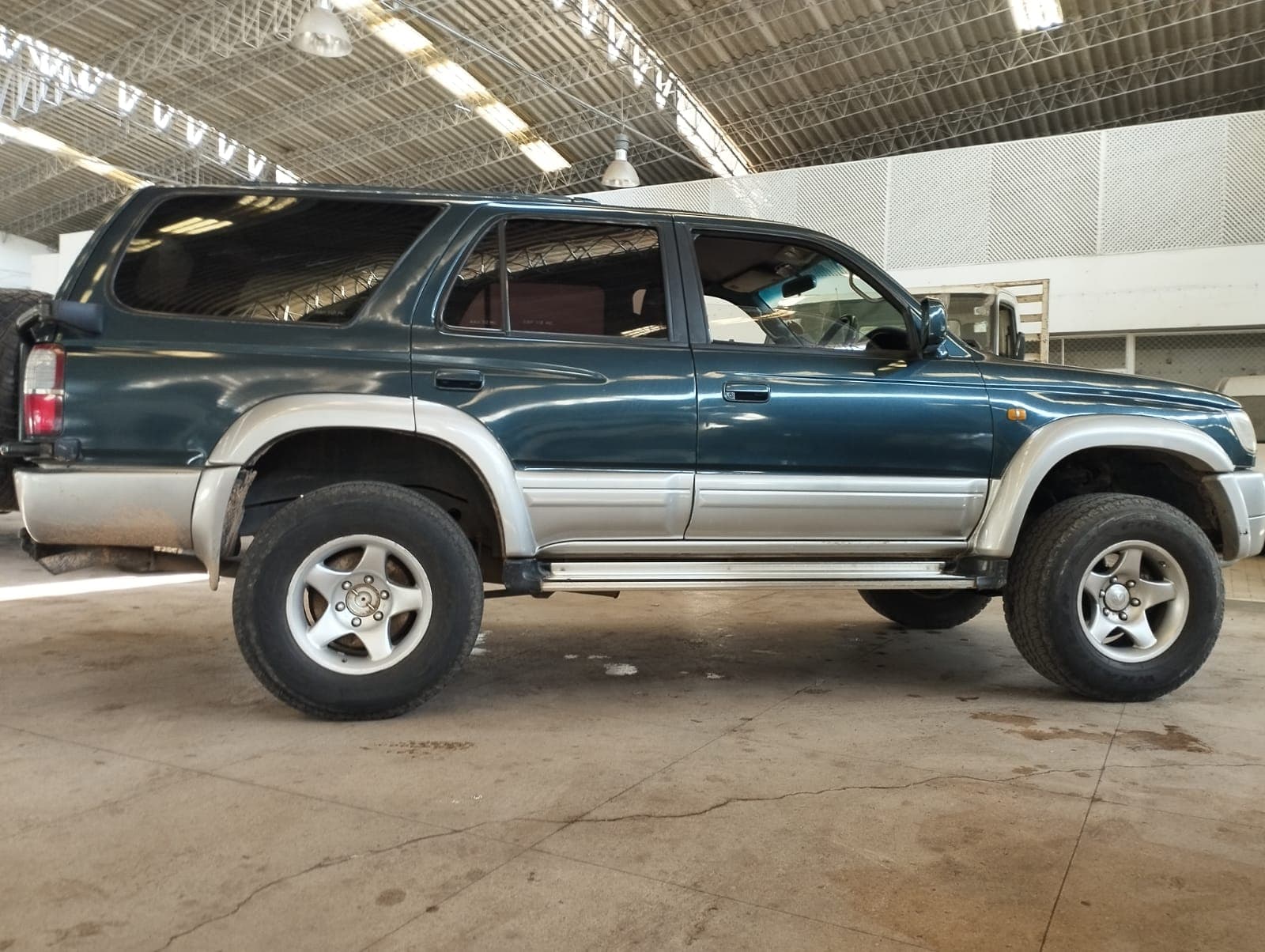Toyota Surf — image 5