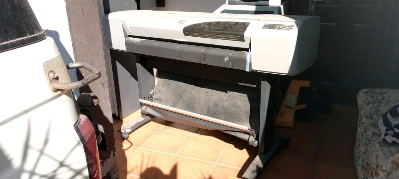 Armoires, Meubles, Imprimantes, Refrigerateur (salle8) — imagem 10