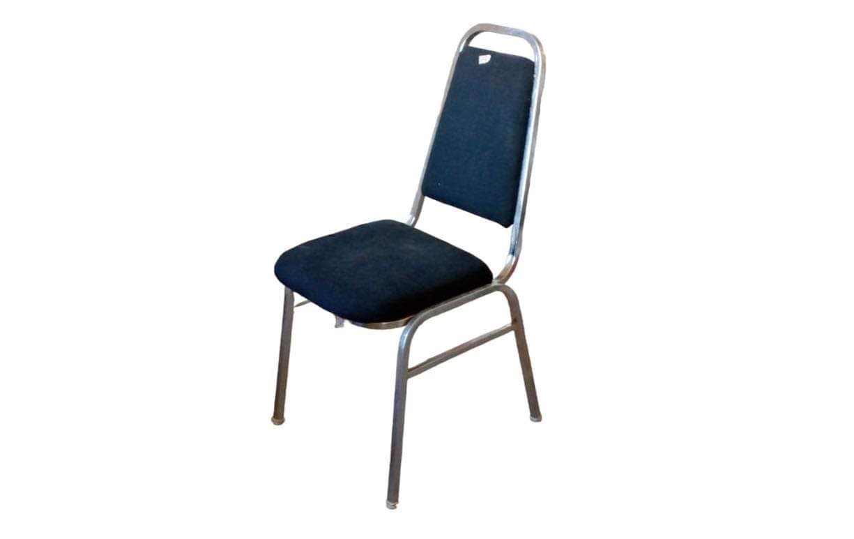 Meubles, chaises, extincteurs (salle 10, 11, 12) — imagen 7