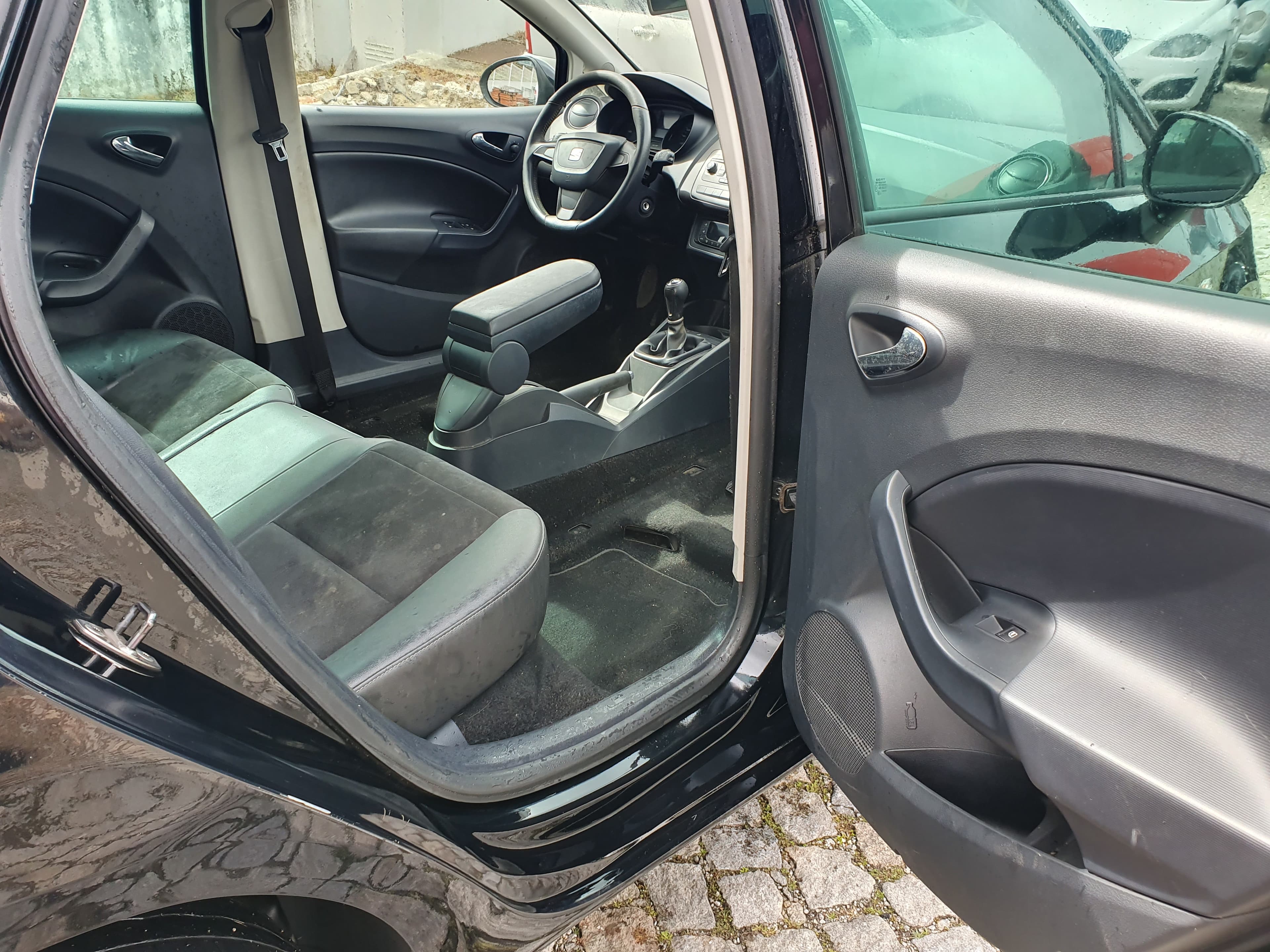 Seat Ibiza 1.2 TDI · Ano 2013 — imagen 21
